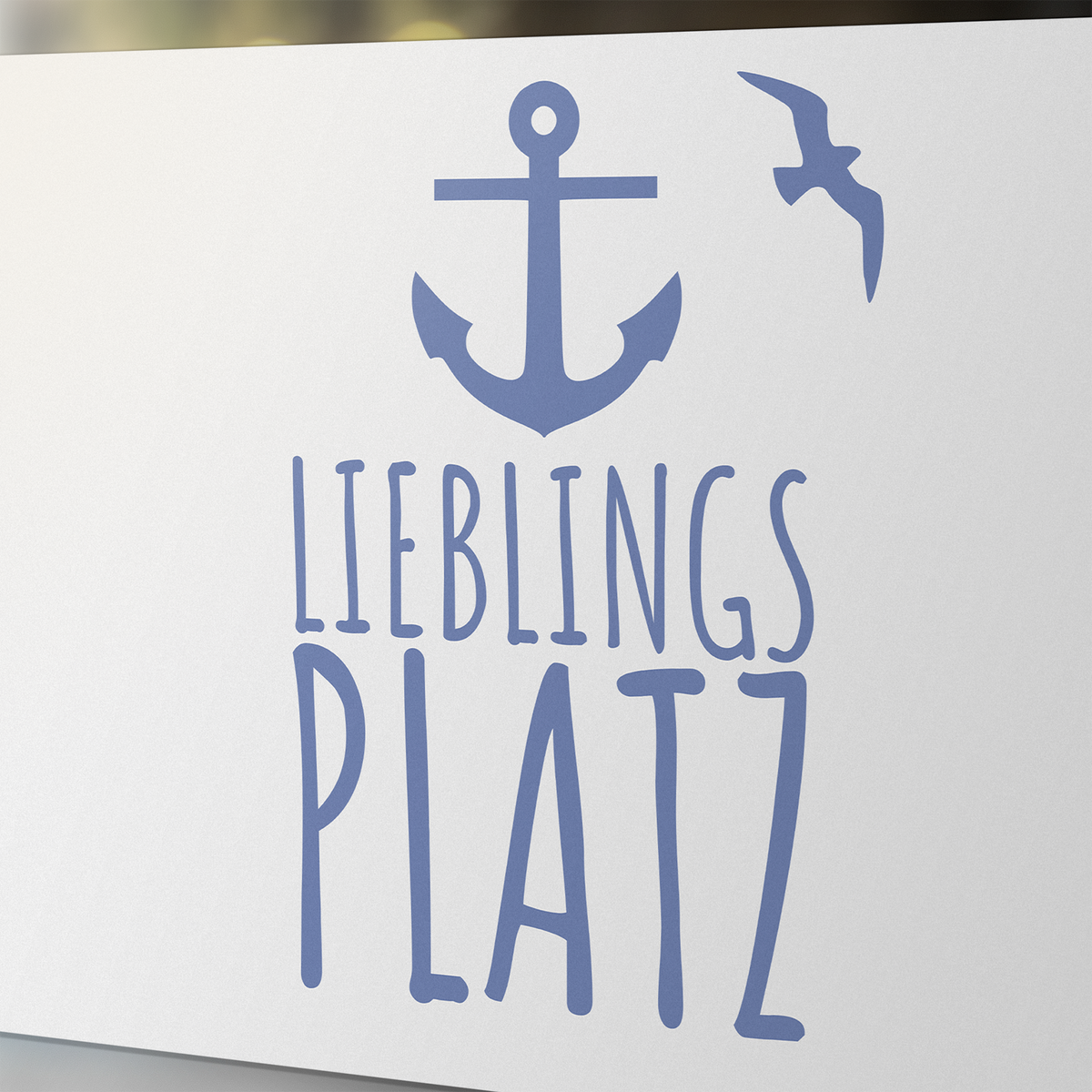 Anker und Schriftzug in Blau auf weißem Hintergrund.