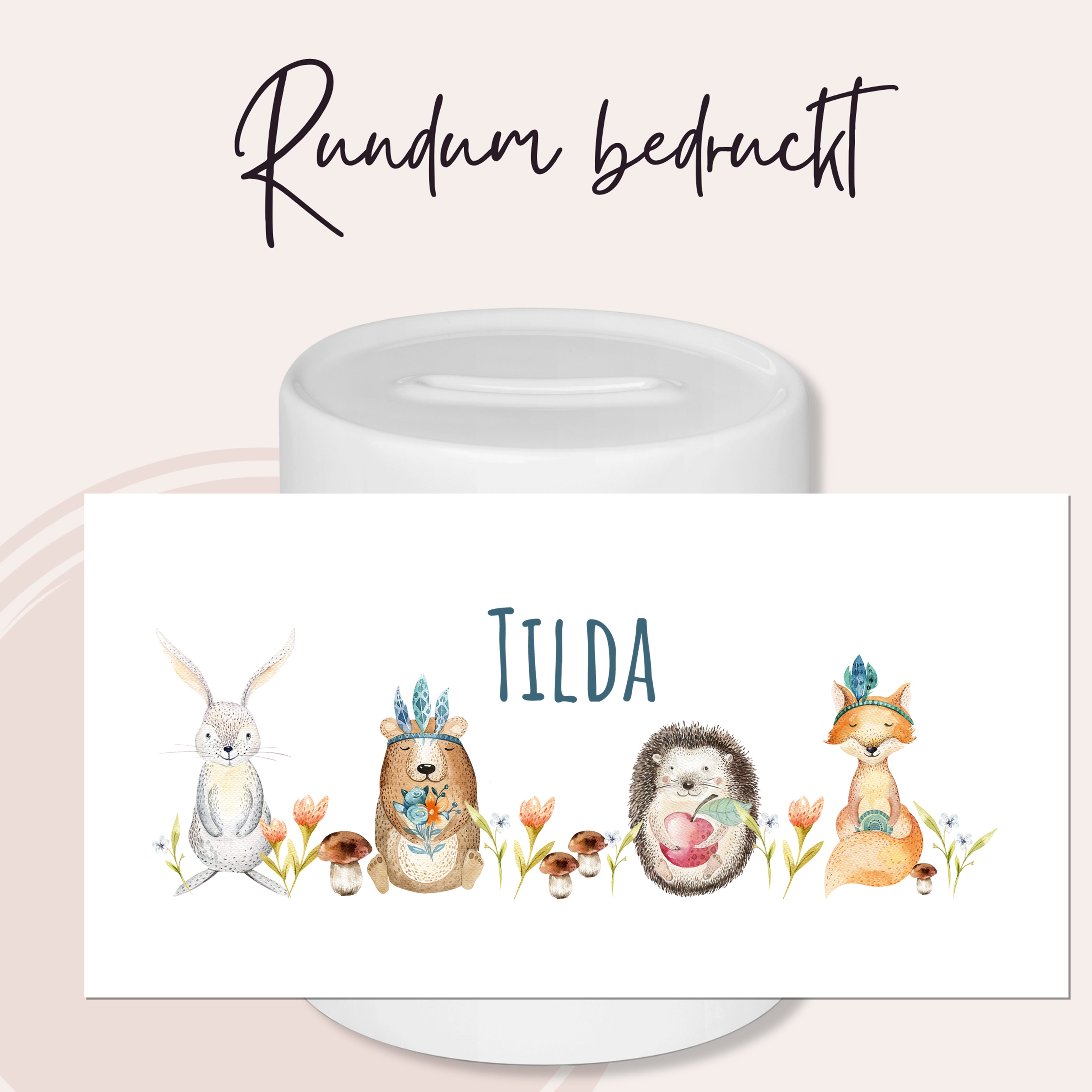 Runde Tasse mit bunten Tiermotiven und dem Namen "TILDA".