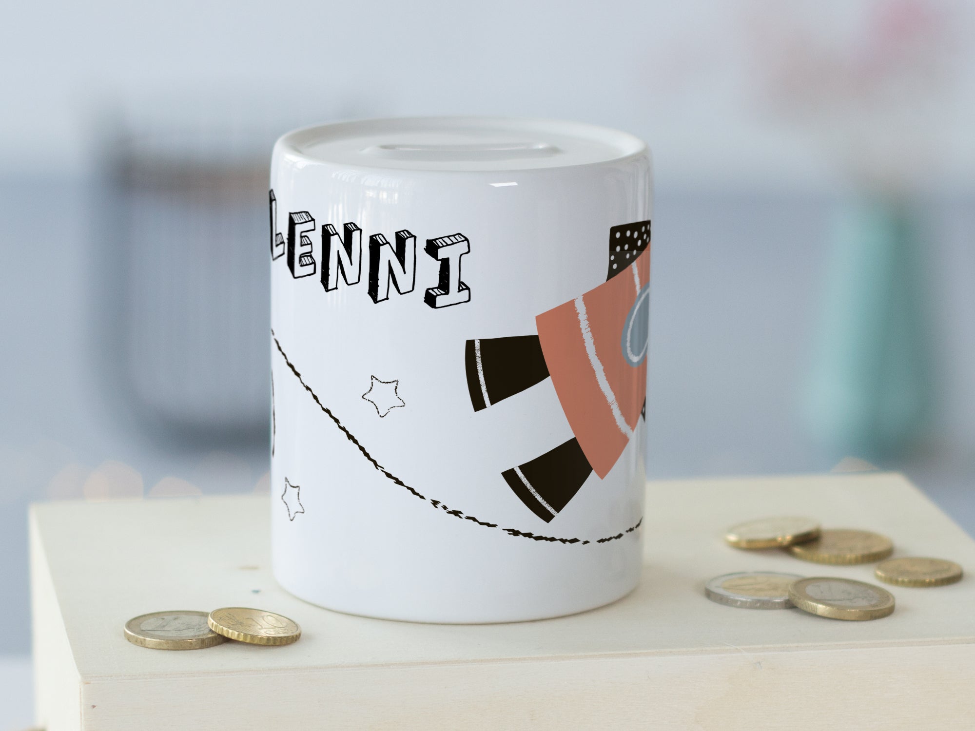 Spardose mit Rakete, weiß, personalisiert mit "Lenni".
