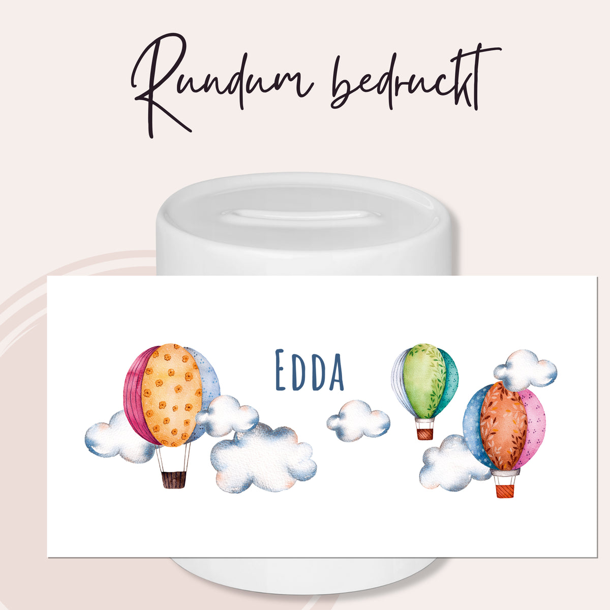 Runde Tasse mit bunten Heißluftballons und Wolken.