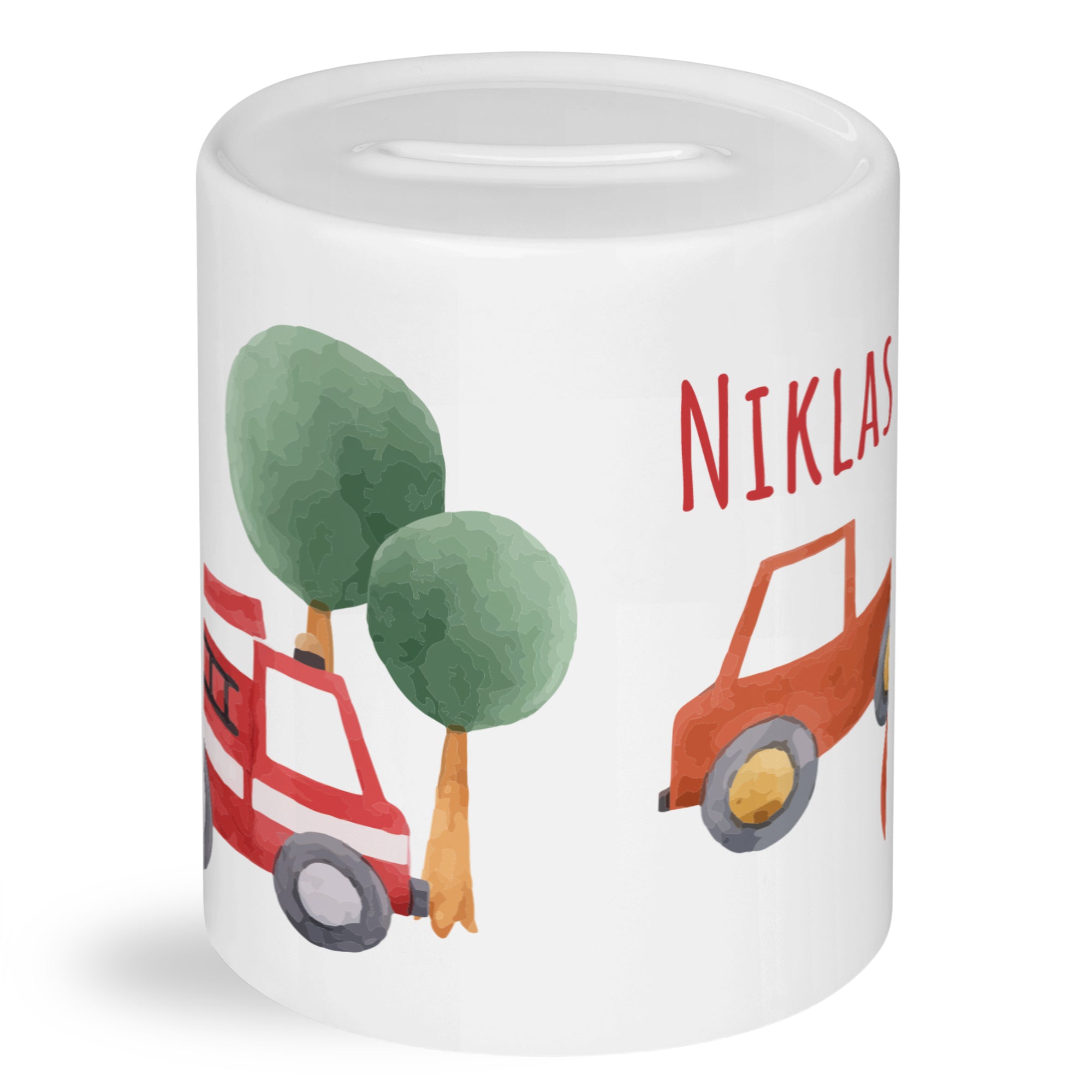Spardose mit roten Autos und grünen Bäumen, personalisiert.