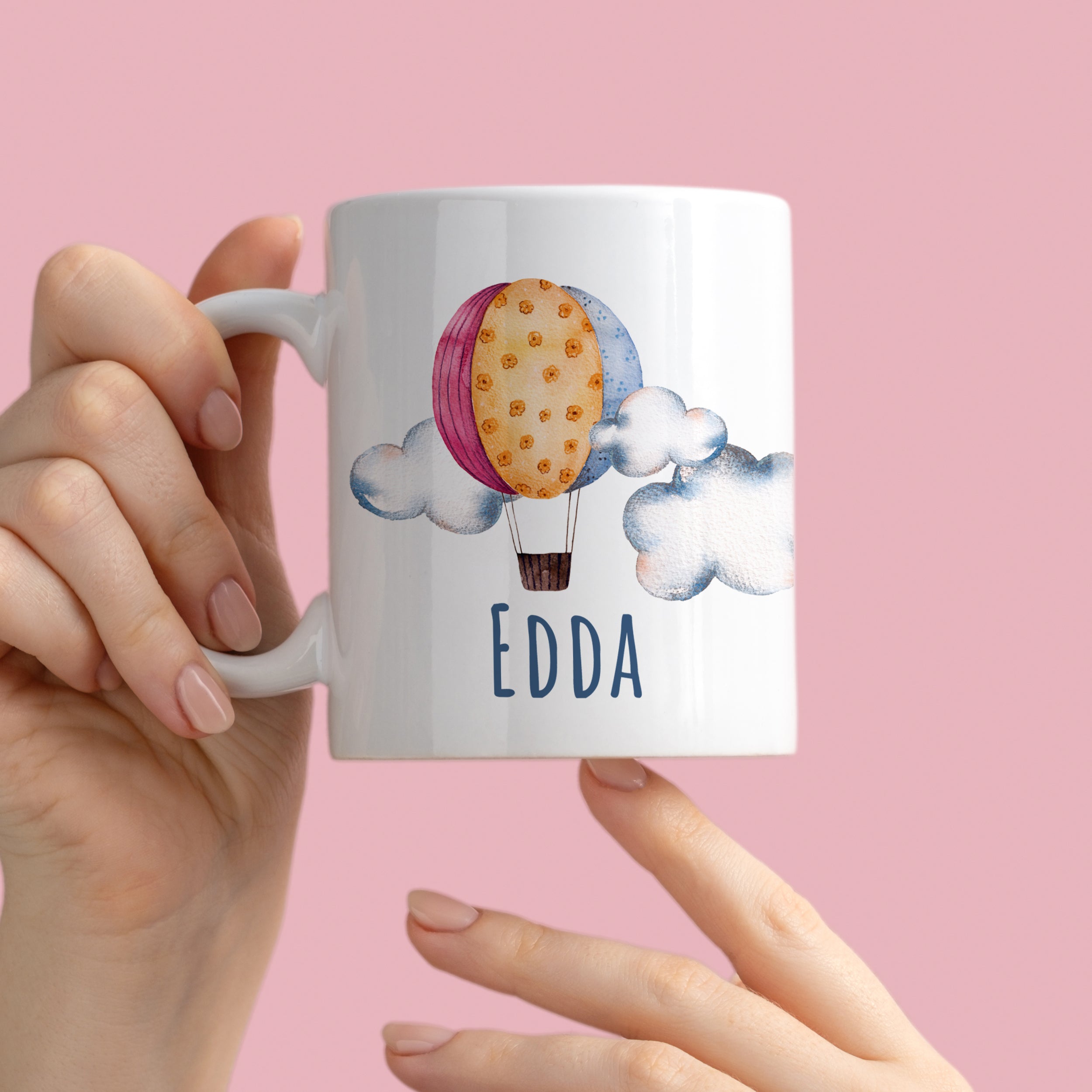 Tasse mit buntem Heißluftballon und Wolken, Name "EDDA"