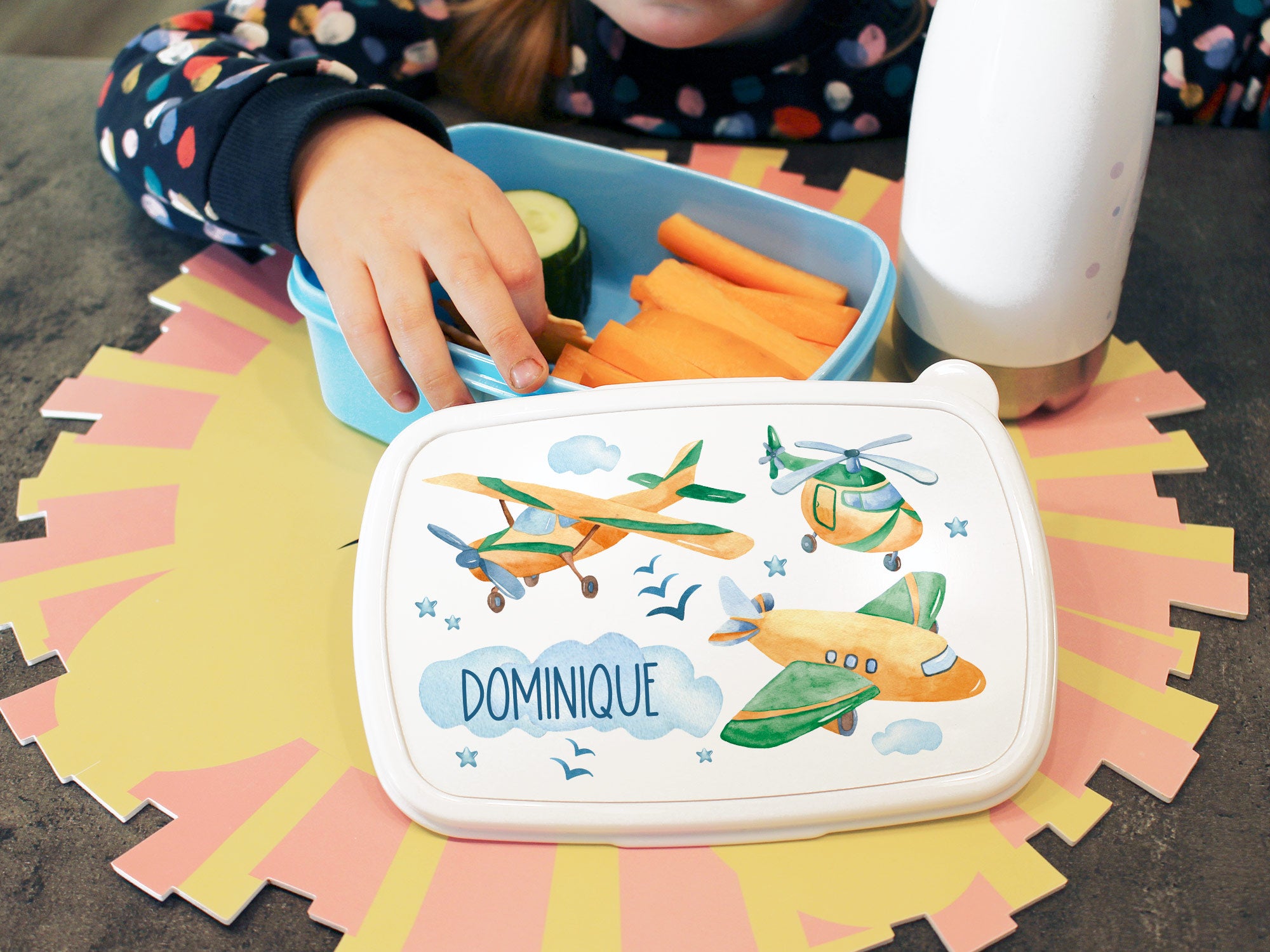 Bento-Box mit Flugzeugen, blau und weiß, personalisiert.