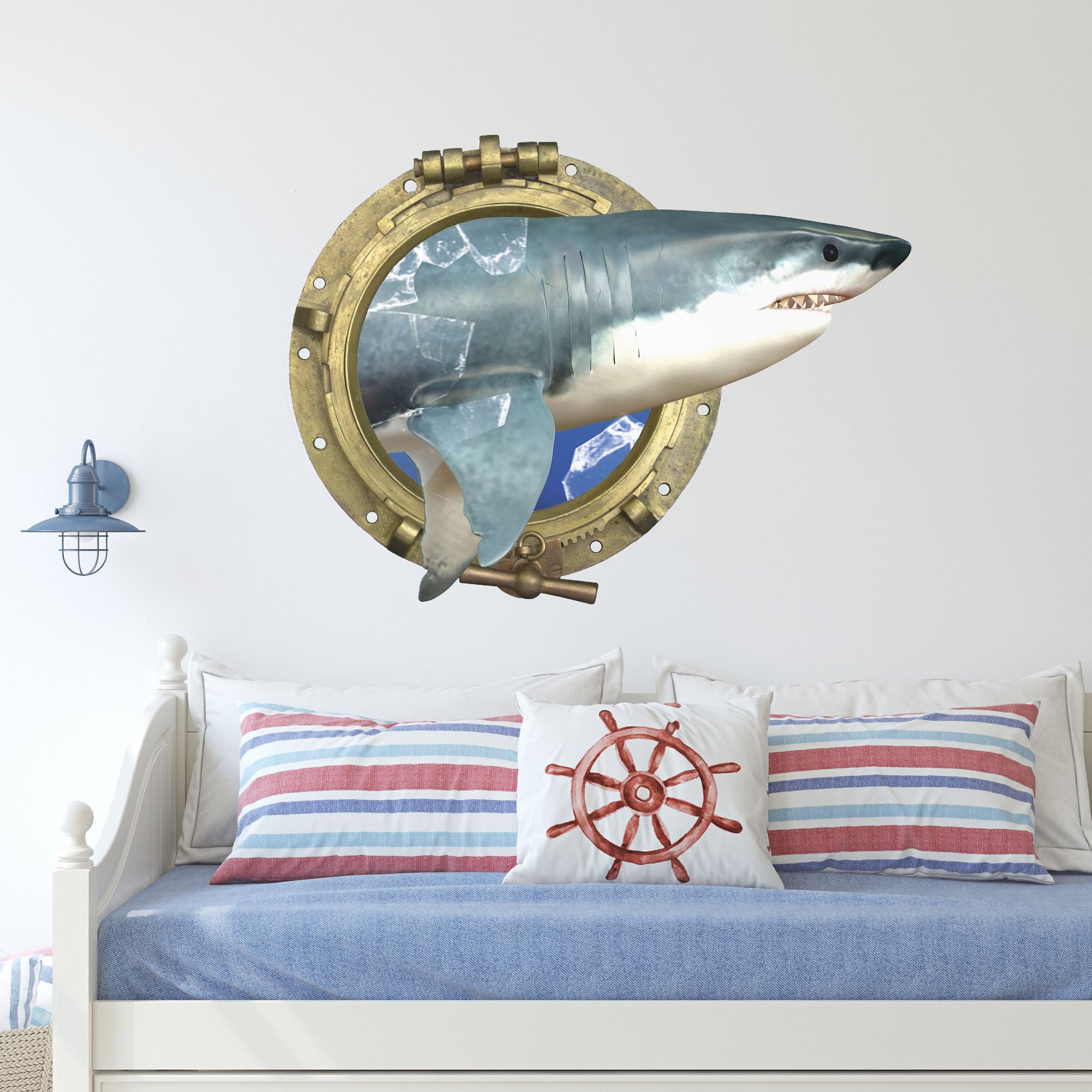 Weißer Hai durch Bullauge, maritime Dekoration, blaue und goldene Farben.