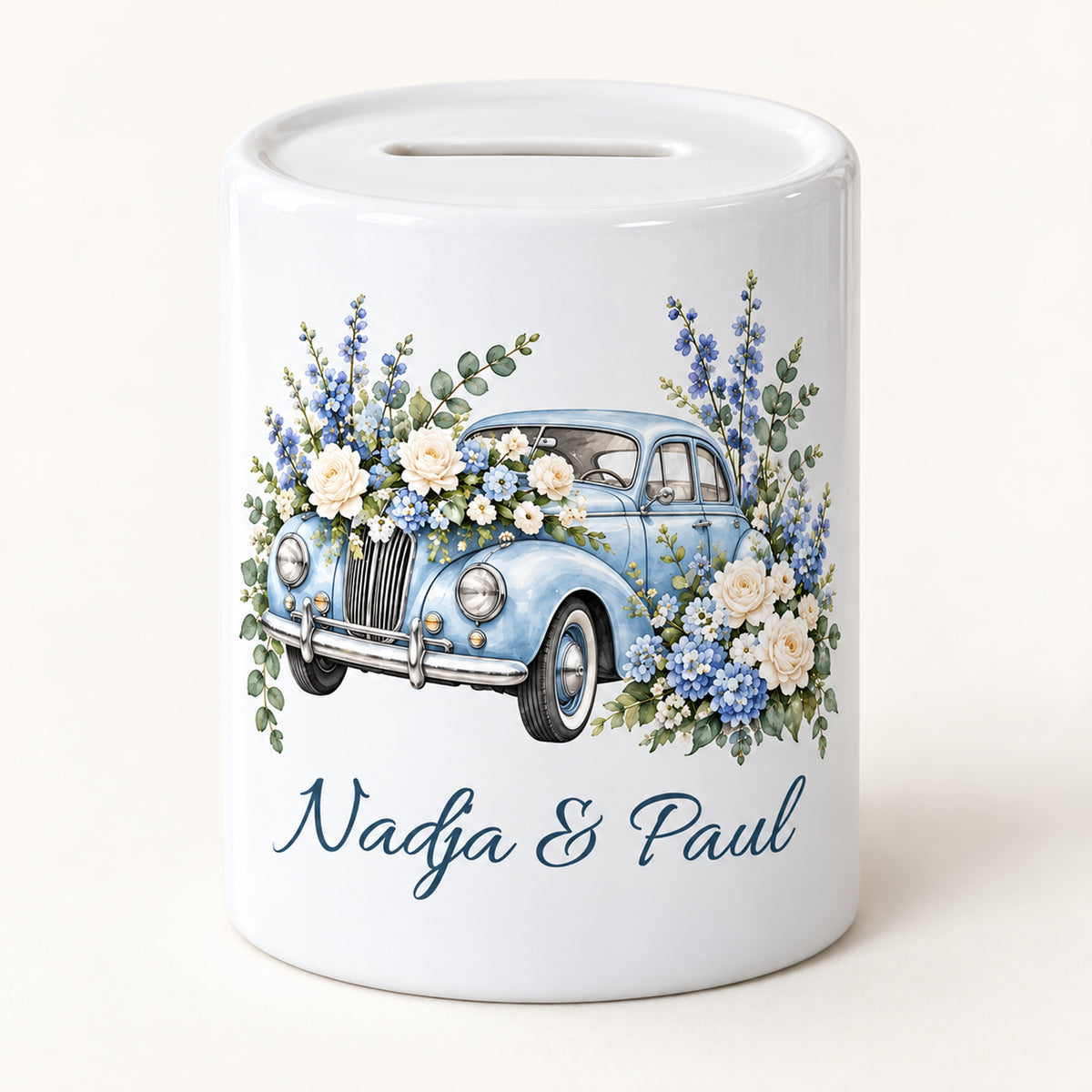 Hellblau & Blüten: hauptbild der personalisierten Hochzeits-Spardose mit Nadja und Paul