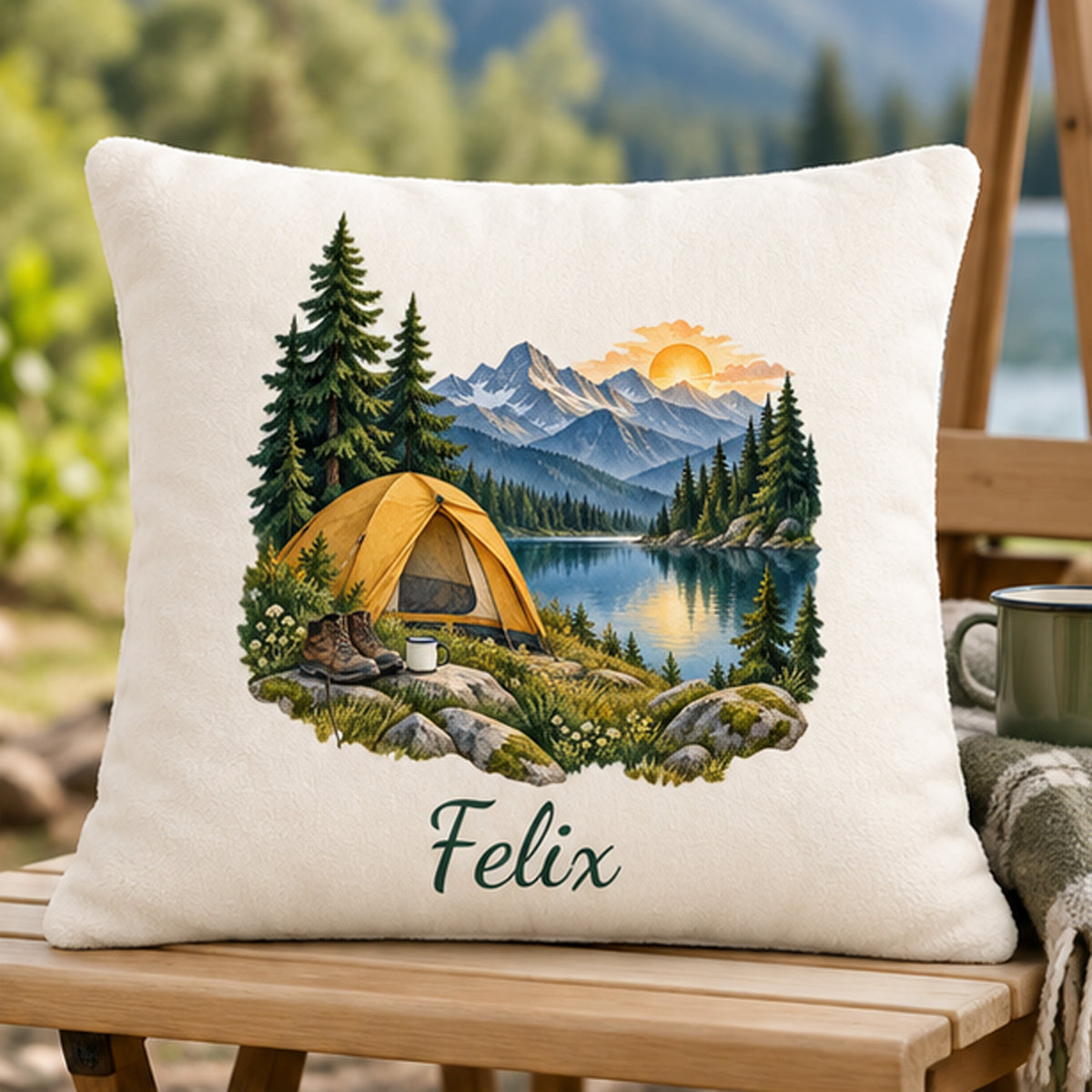 Vorderansicht: Camping-Kissenbezug Zelt am Bergsee, personalisiert mit Felix