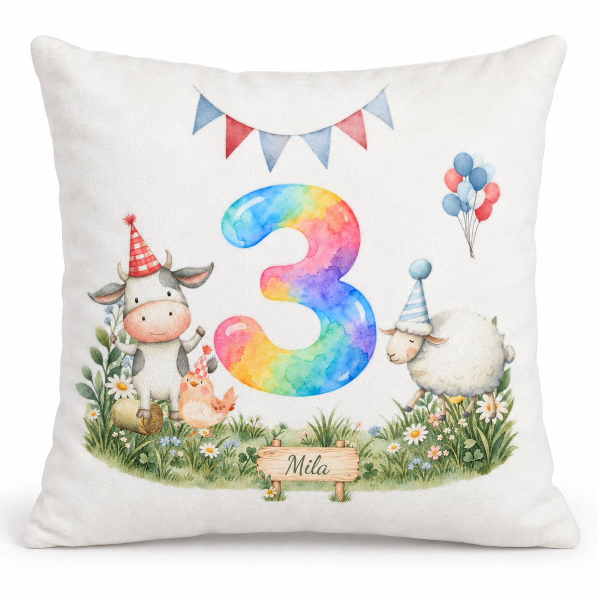 Flauschiger Kissenbezug zum 3. Geburtstag mit bunter Aquarellzahl, kuh, schaf und huhn und Beispielname Mila.