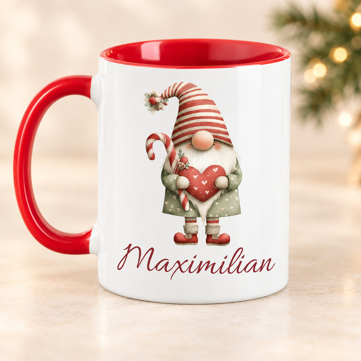 Personalisierte Weihnachtswichtel-Tasse Weihnachtsherz mit roter Innenseite und rotem Henkel – Rückseite mit gleichem Motiv und Namen