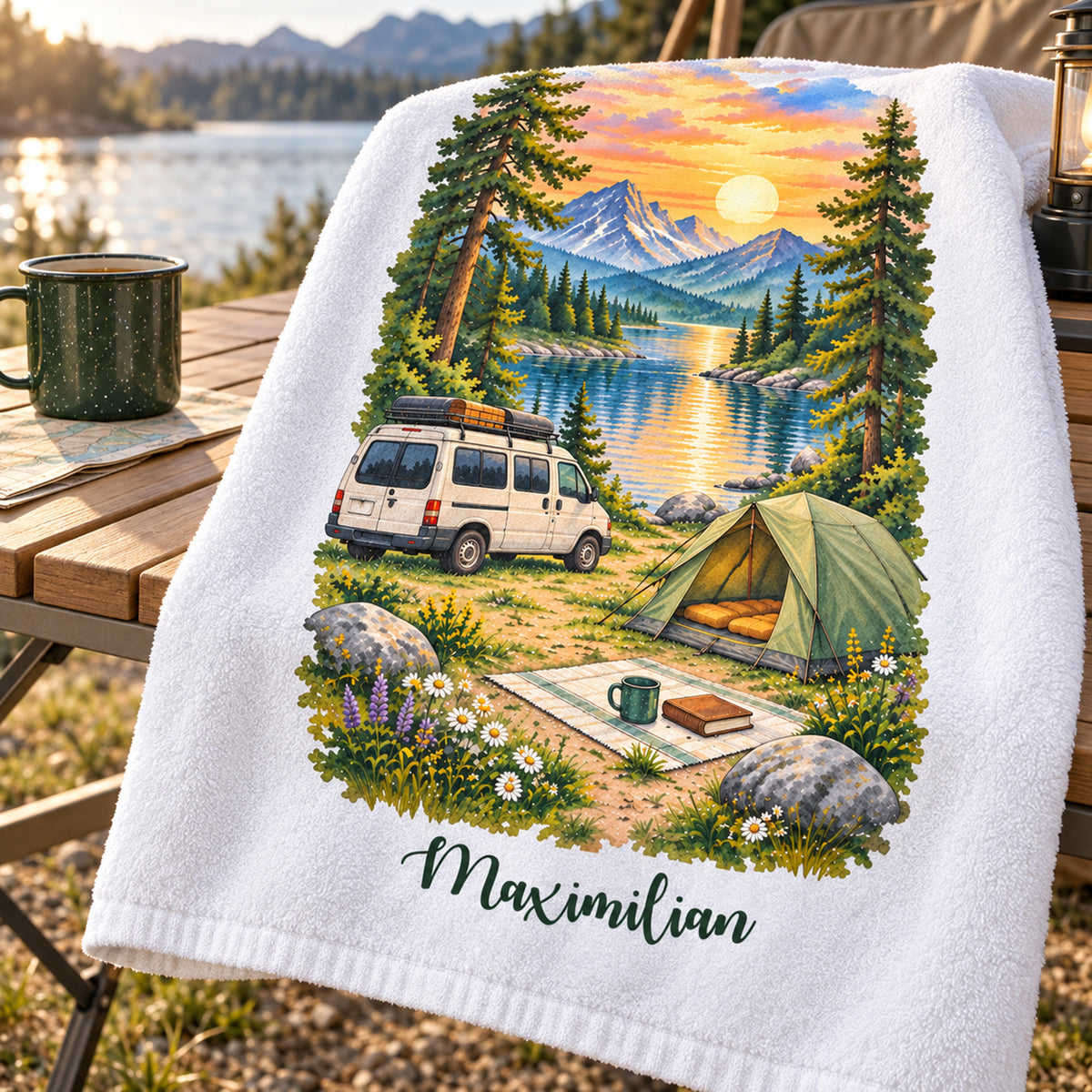 Camping-Handtuch Sonnenuntergang am Bergsee mit Wunschname – Ansicht 3