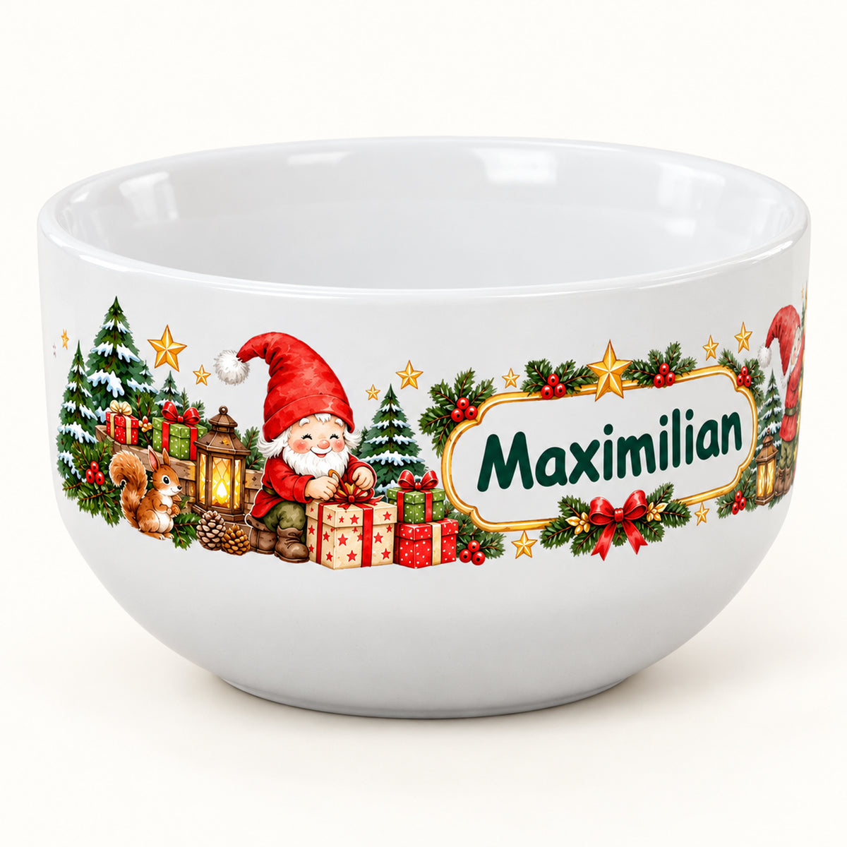 Weiße personalisierte Keramik-Müslischale mit Wichtel-Weihnachtsmotiv mit Ansicht des linken Motivbereichs.