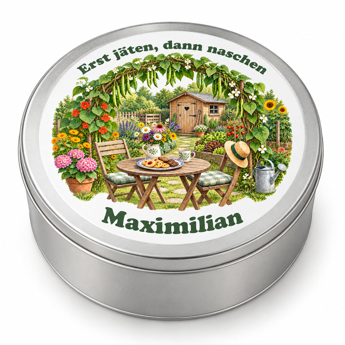 Runde personalisierte Keksdose mit Bohnenbogen und Gartenspruch auf weißem Hintergrund.