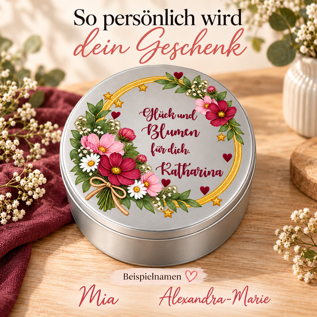 Personalisierte Blumen-Keksdose mit zwei weiteren Namensbeispielen – Motiv „Glück und Blumen“