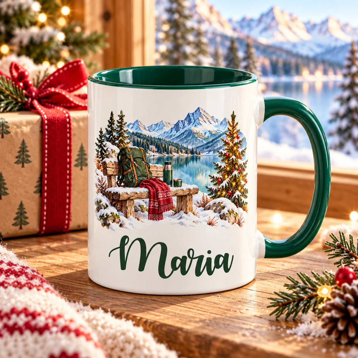 Namenstasse neben Weihnachtsdekoration: Rastplatz am winterlichen Bergsee.