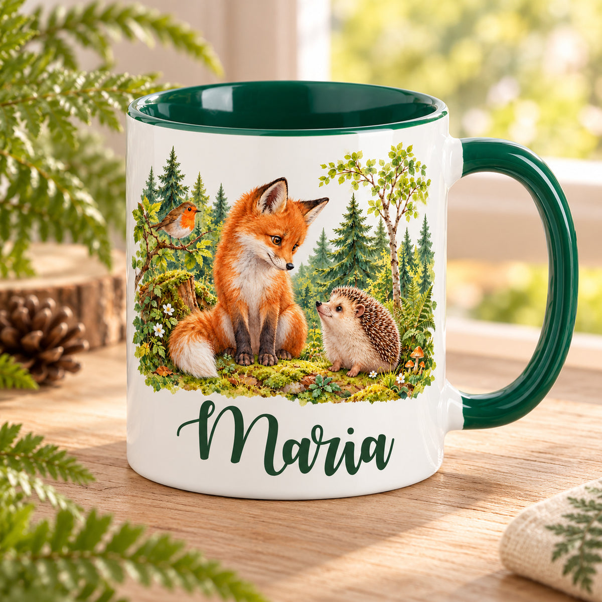 Schrägansicht der Namenstasse mit Fuchs, Igel und Rotkehlchen und sichtbar grüner Innenseite.