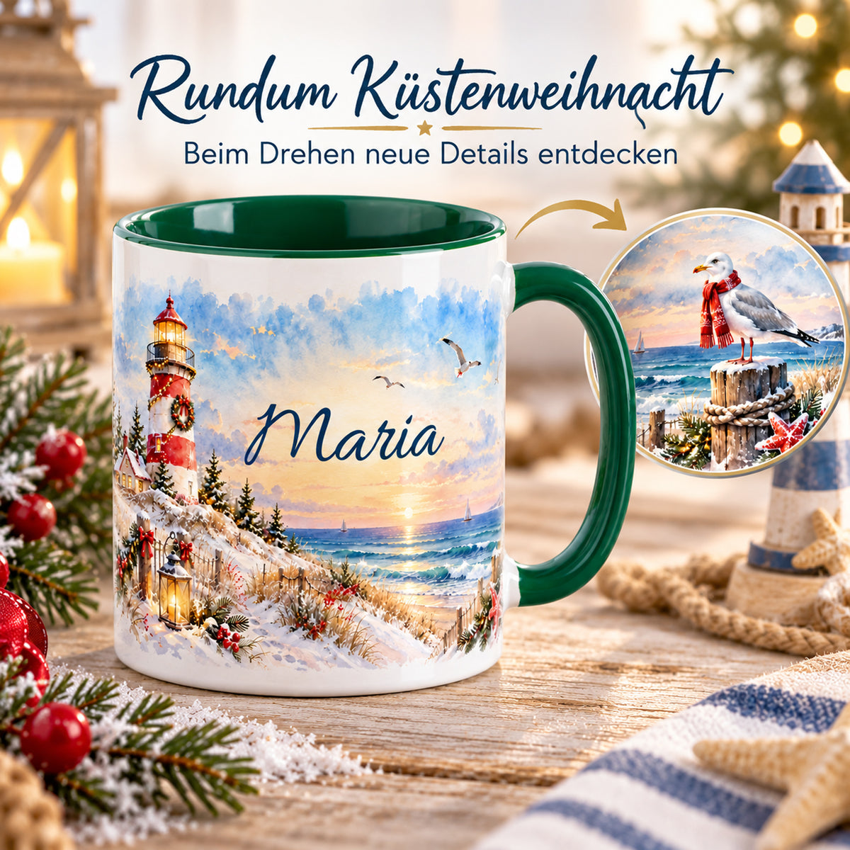 Eine Weihnachtstasse Weihnachtsleuchtturm mit Drehpfeil und Detailausschnitt des Rundummotivs.