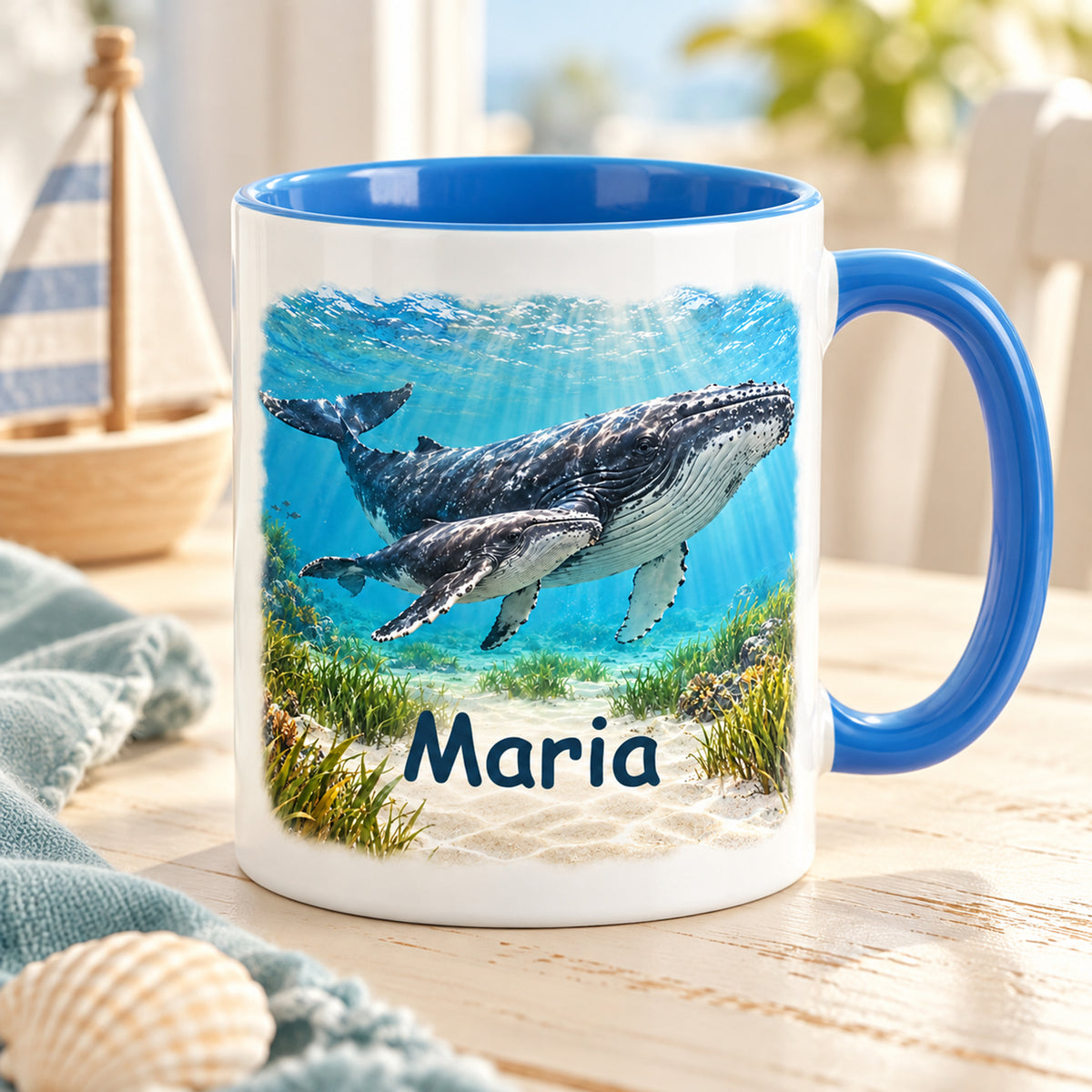 Wal-Tasse mit Wunschname und Wal mit Jungtier, hellblaue Innenseite und Henkel