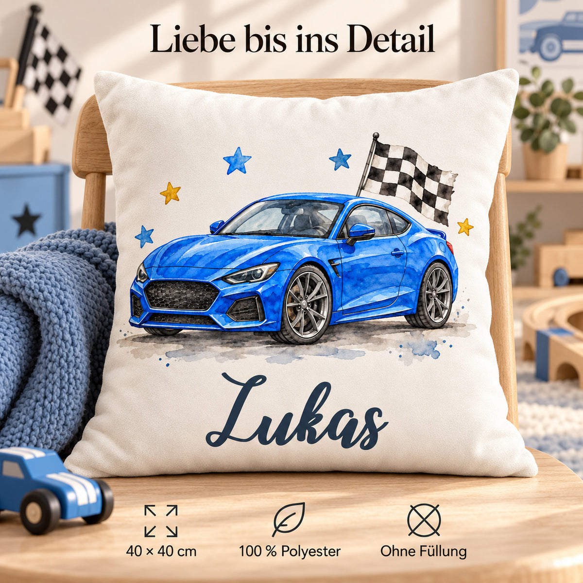Sportwagen-Kissen mit Lukas und Produktdetails: 40 × 40 cm, 100 % Polyester und Lieferung ohne Füllung.