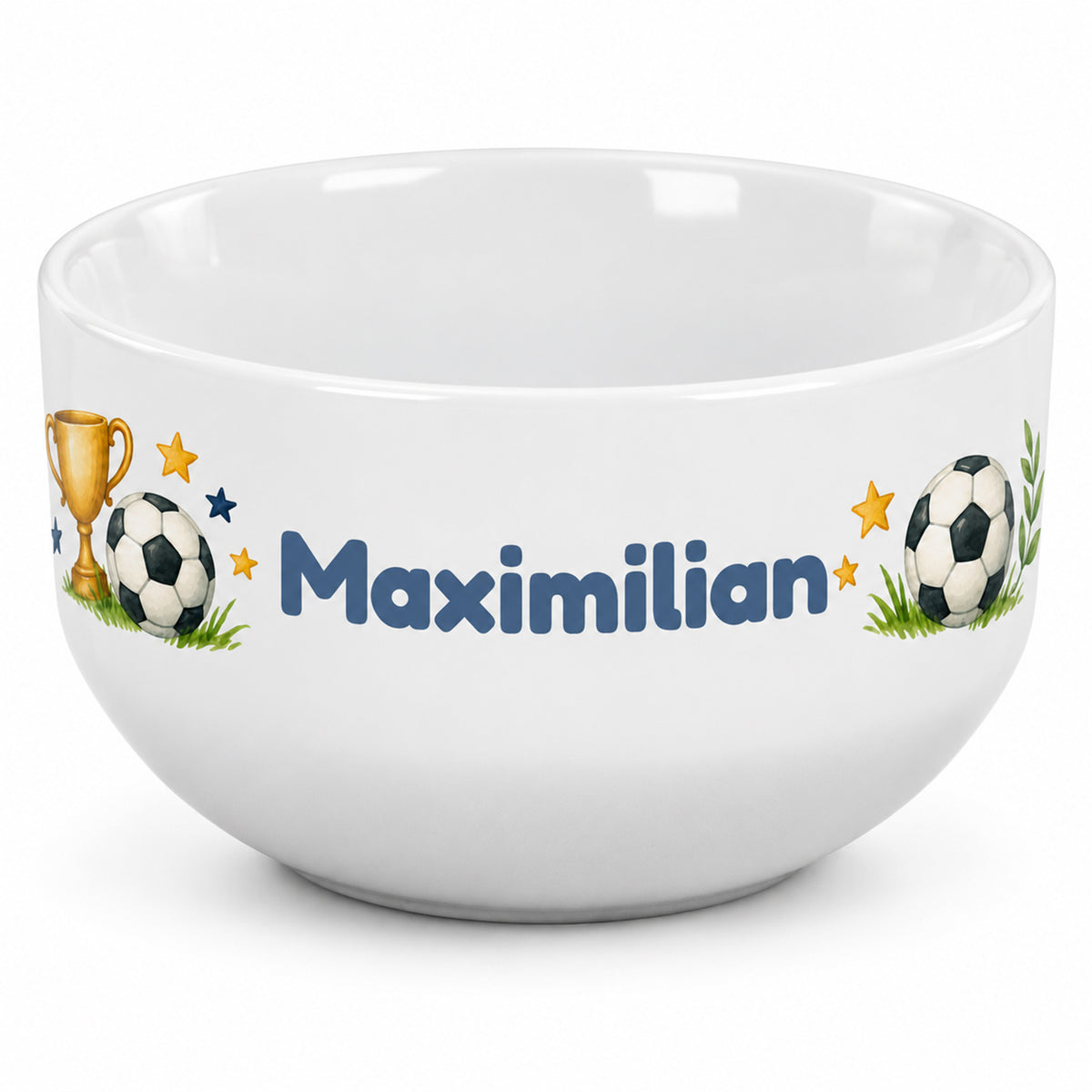 Weiße Müslischale mit Siegerpokal und Fußball und Wunschname vor hellem Hintergrund