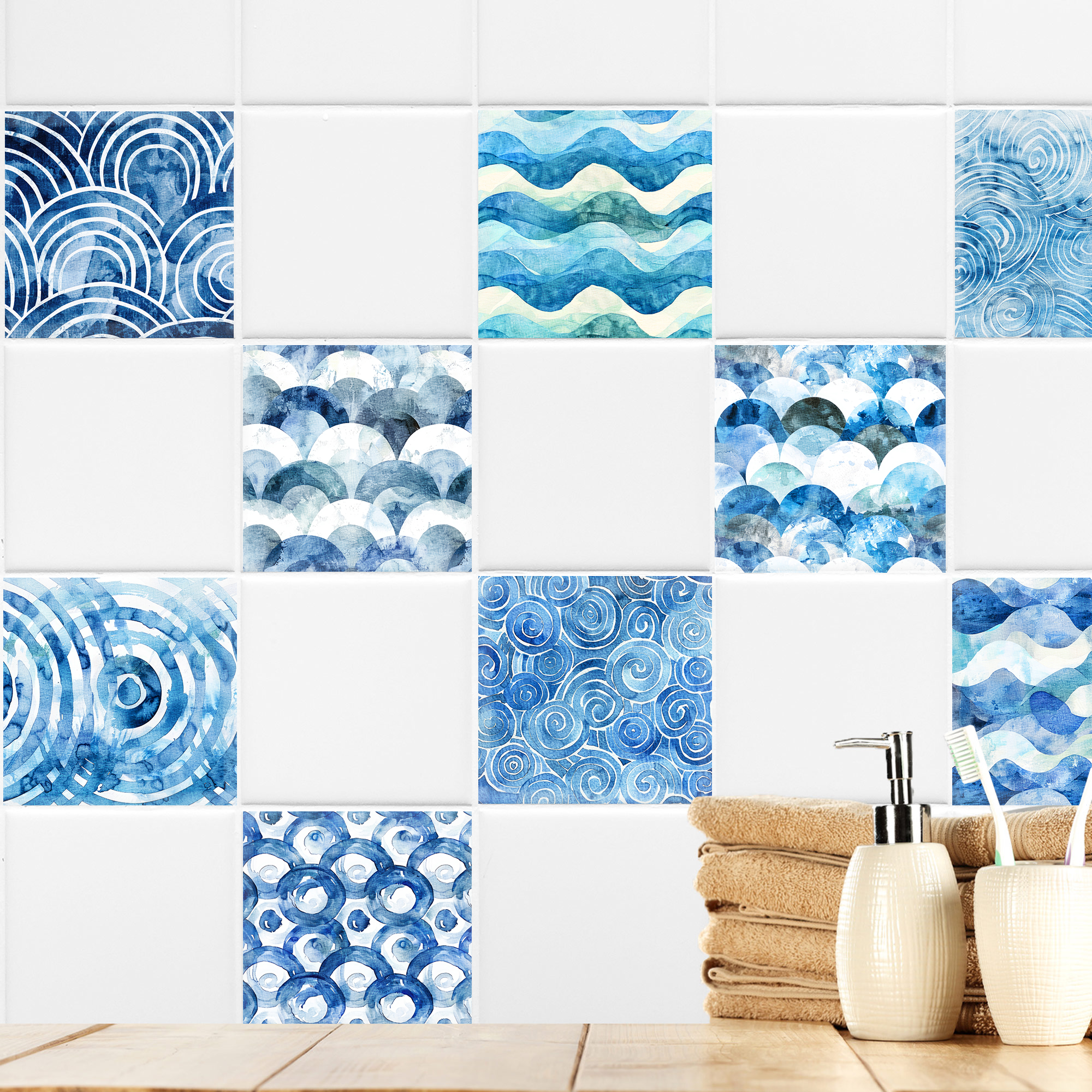 Blaue Fliesenmuster mit Wellen- und Kreisdesigns.