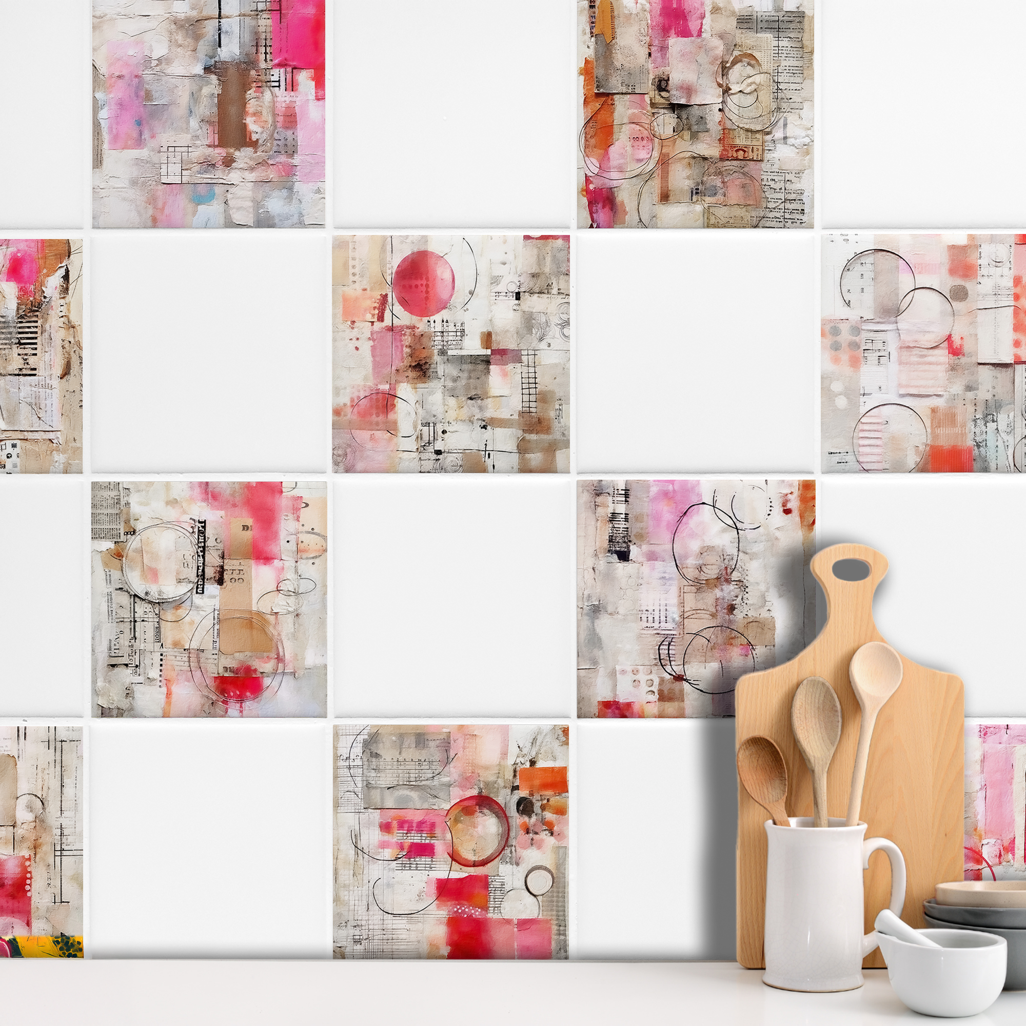 Bunte Wandfliesen mit abstrakten Mustern in Rosa und Beige.