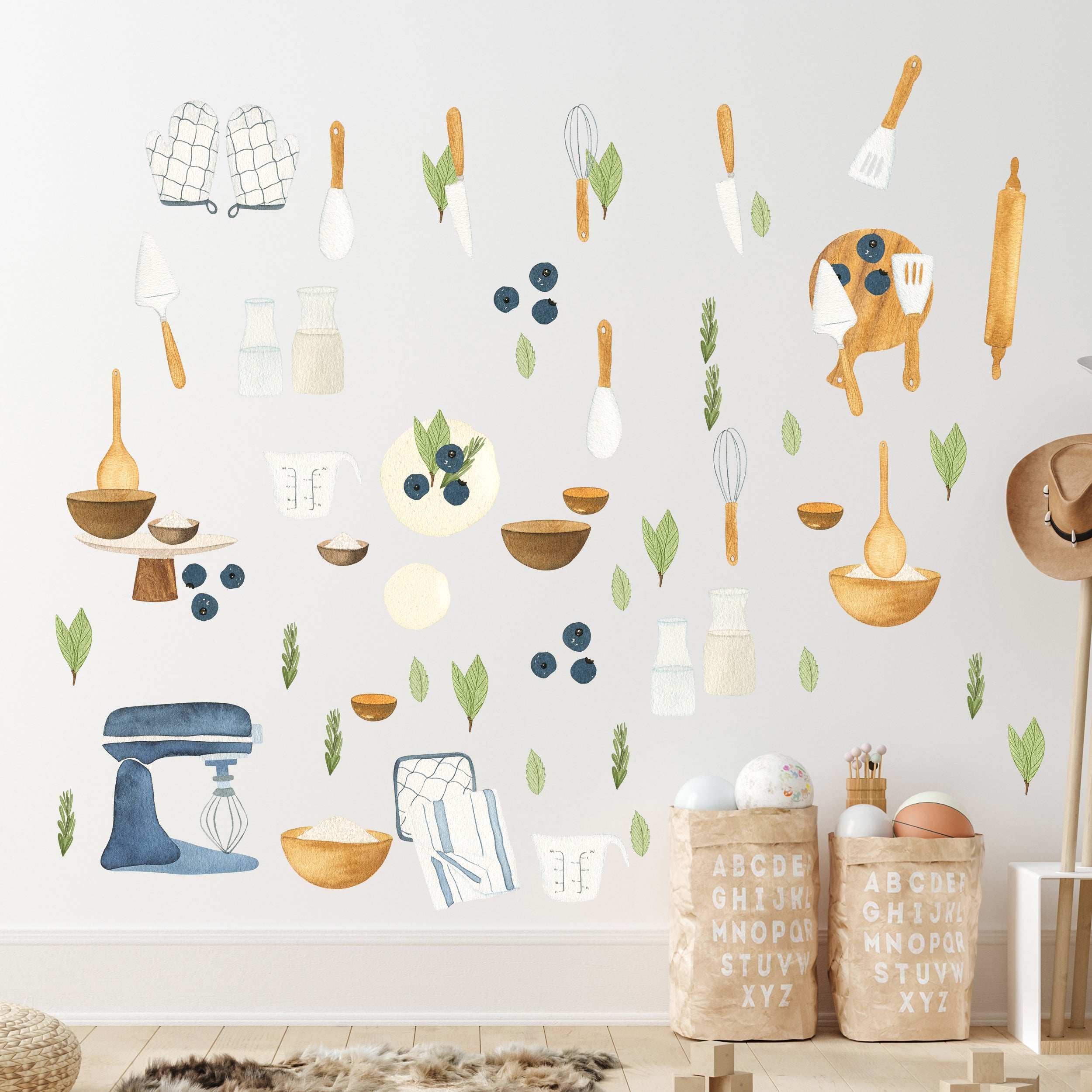 Wandtattoo-Set für Kinderküche mit Küchenutensilien und Blaubeeren