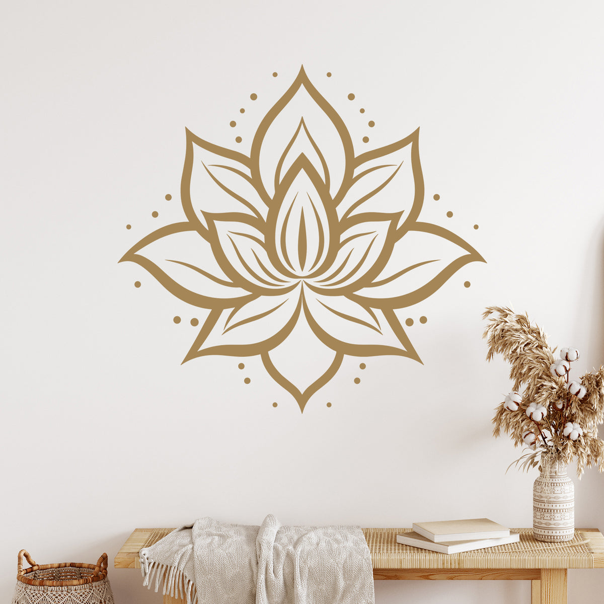 Wandtattoo mit goldfarbener Lotusblüte im Wohnraum