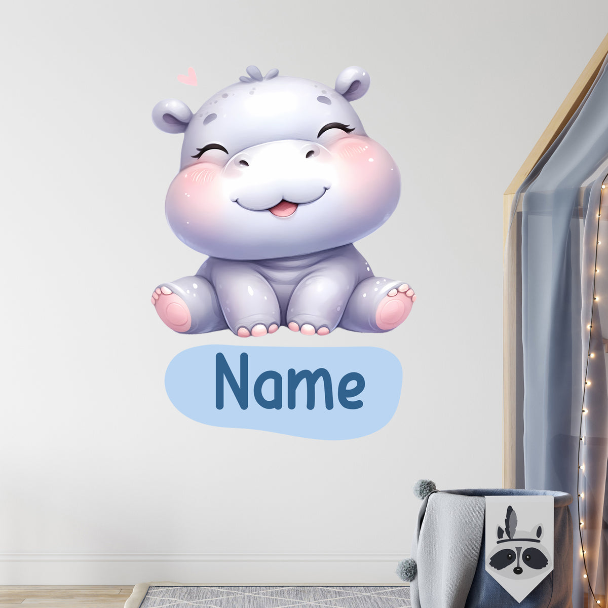 Lila Nilpferd mit personalisierbarem Namen.