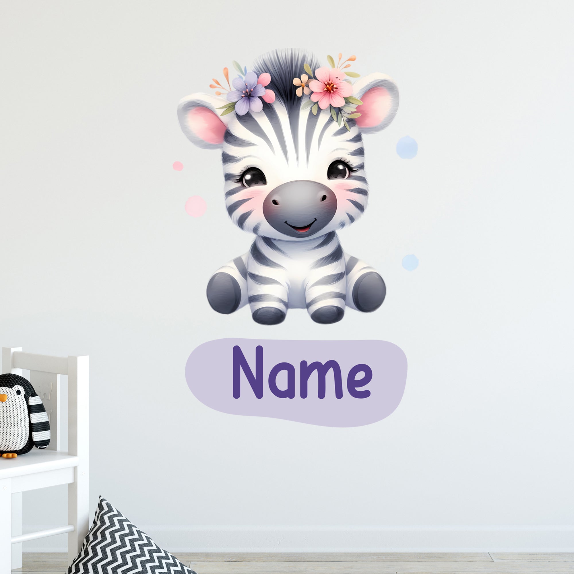 Zebra mit Blumenkranz, grau-weiß, personalisierbar.