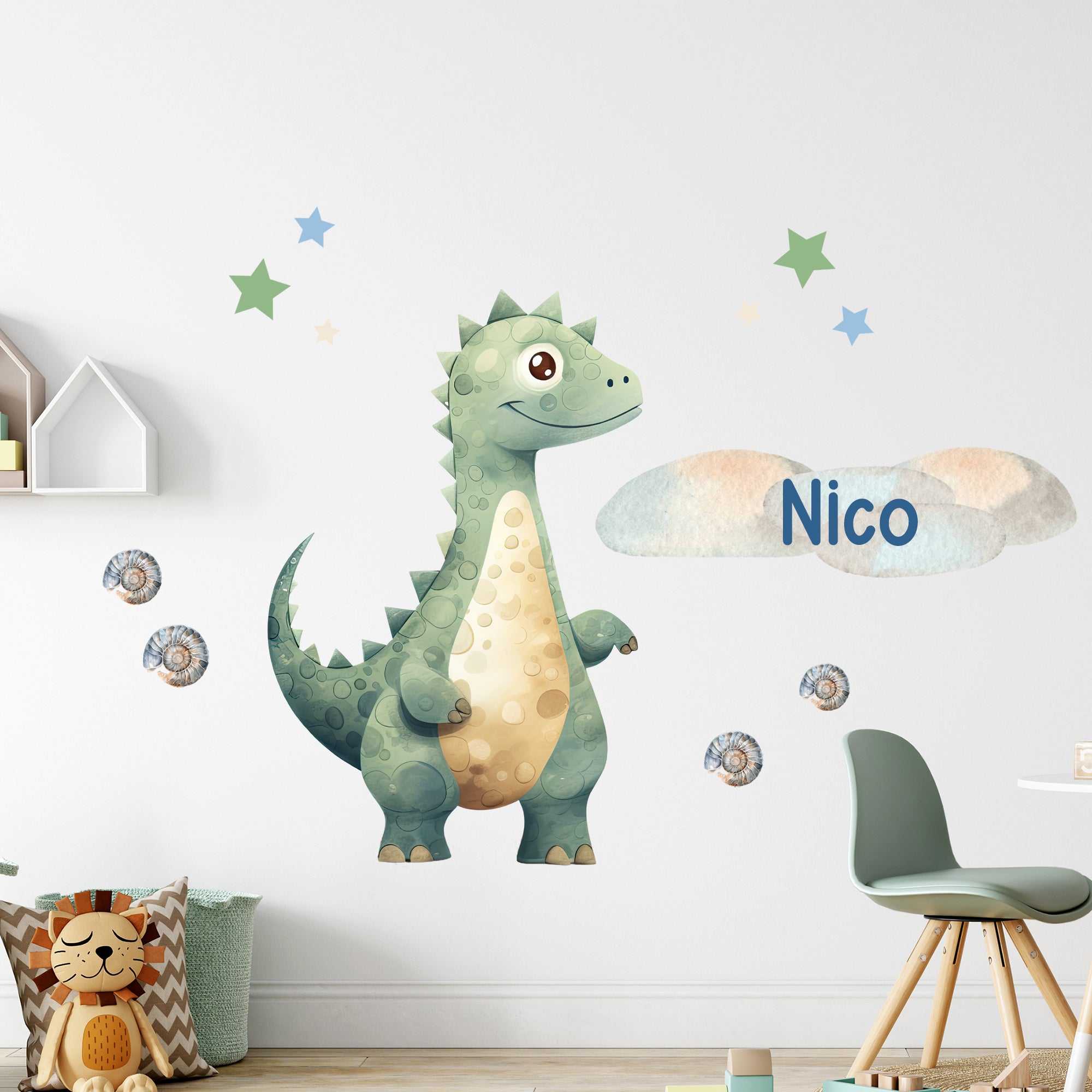 Wandtattoo mit grünem Dinosaurier und Wunschname im Kinderzimmer