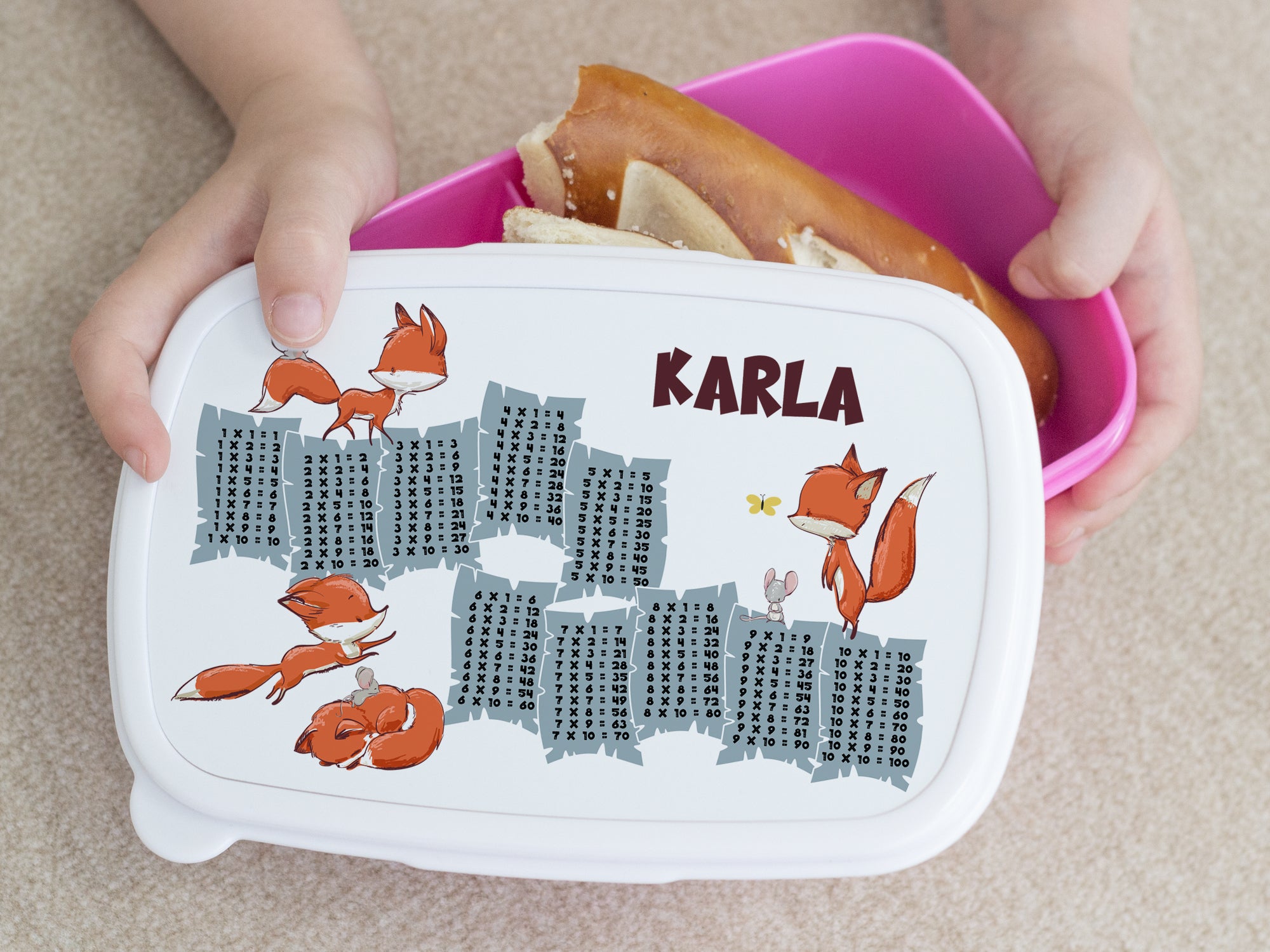 Bento-Box in Weiß mit Fuchs-Motiv und Name Karla.