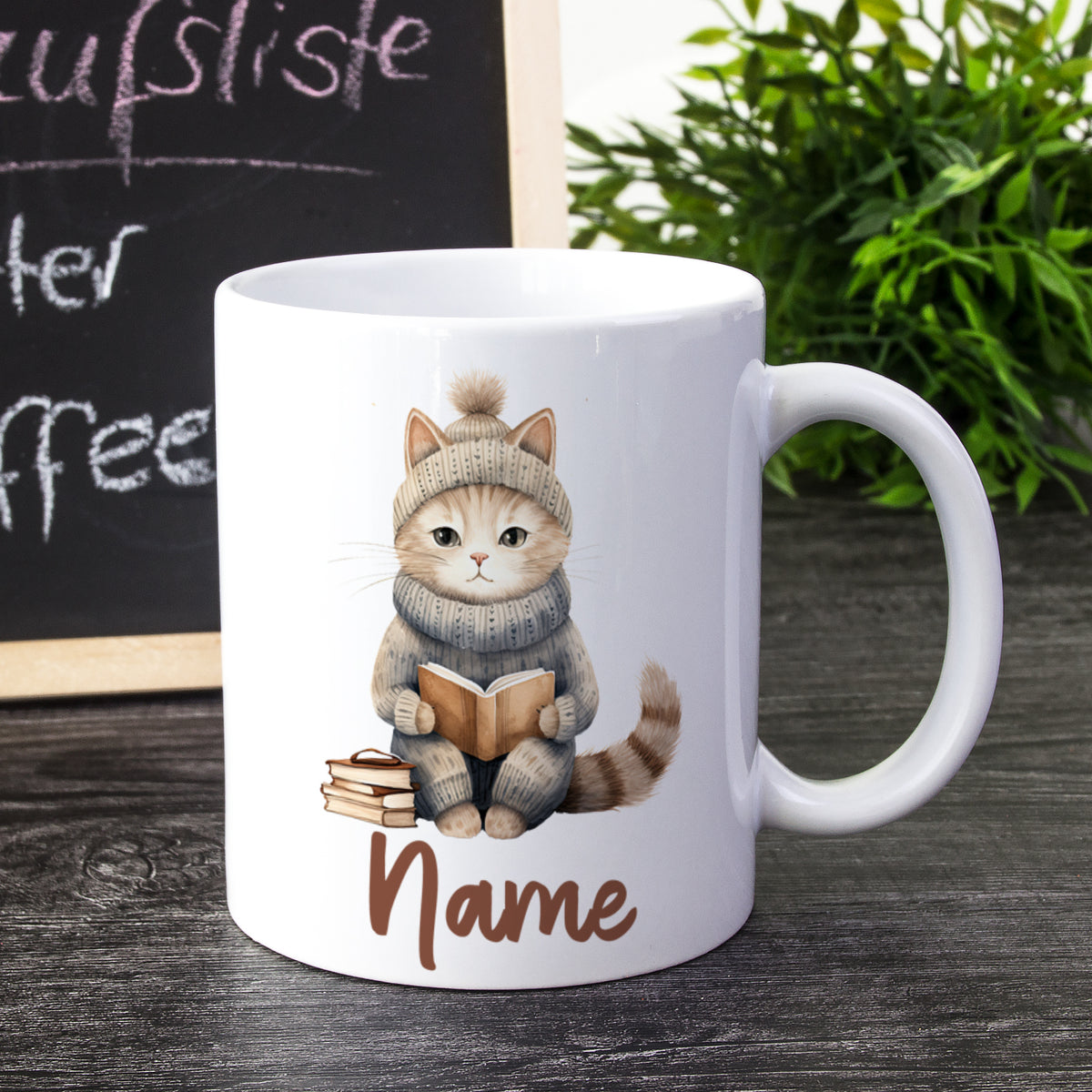 Tasse mit niedlicher Katze, grau, personalisierbar mit Namen.