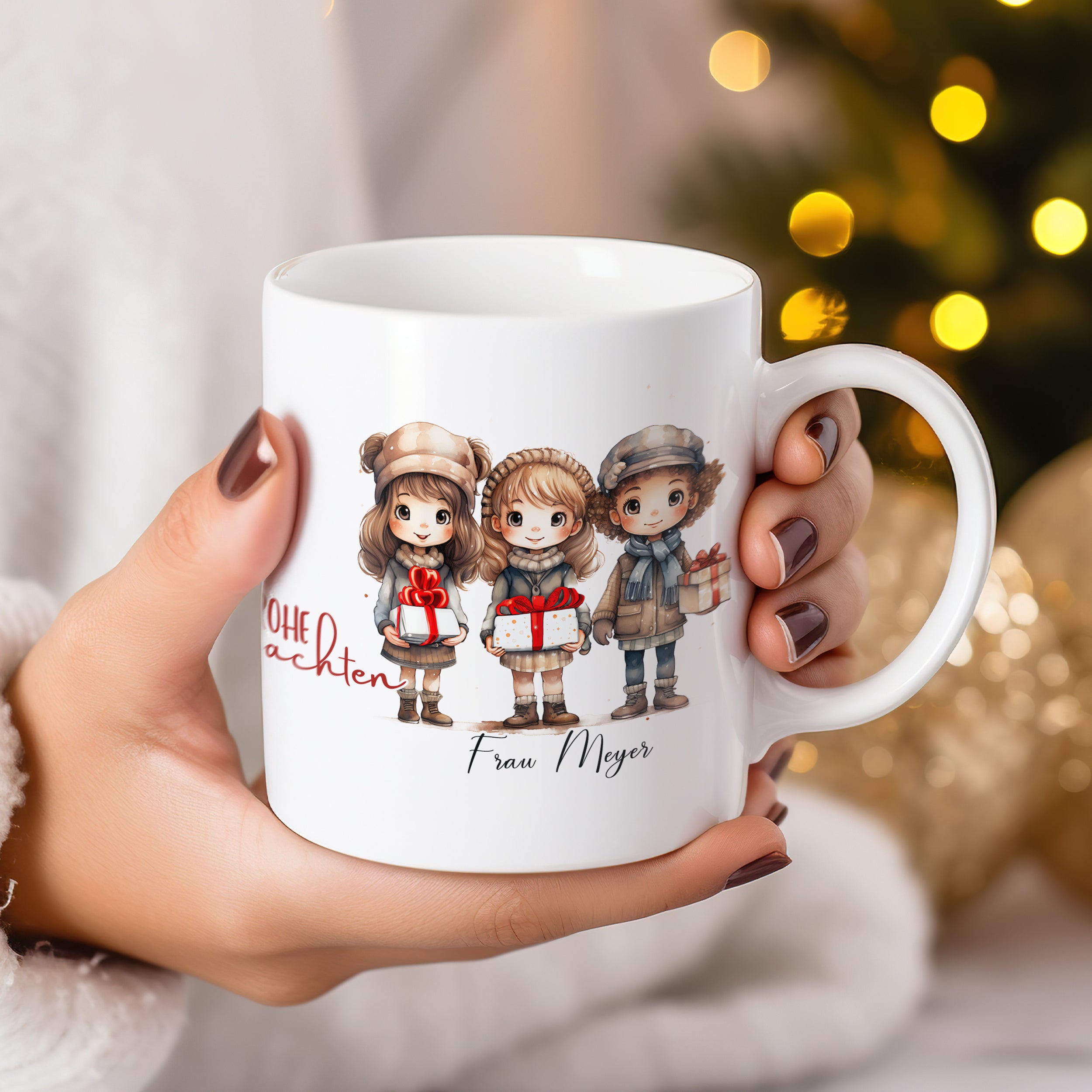 Weiße Tasse mit drei Kindern und Geschenken, personalisiert.