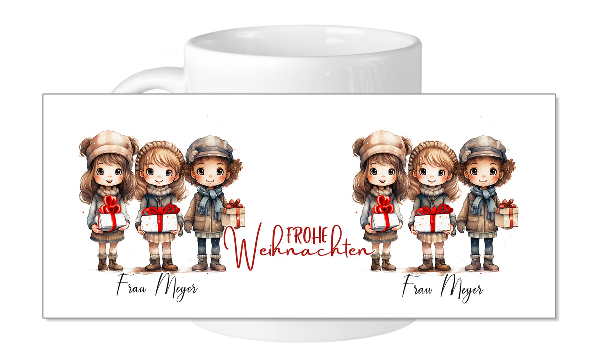 Tasse mit Weihnachtskindern und "Frohe Weihnachten" Schriftzug.