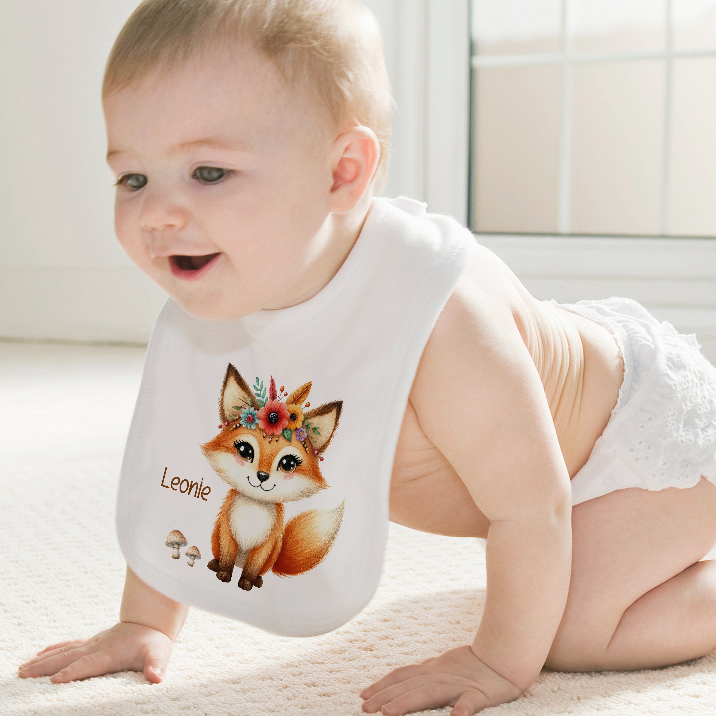 Baby mit Lätzchen, Fuchs-Motiv, personalisiert mit "Leonie".