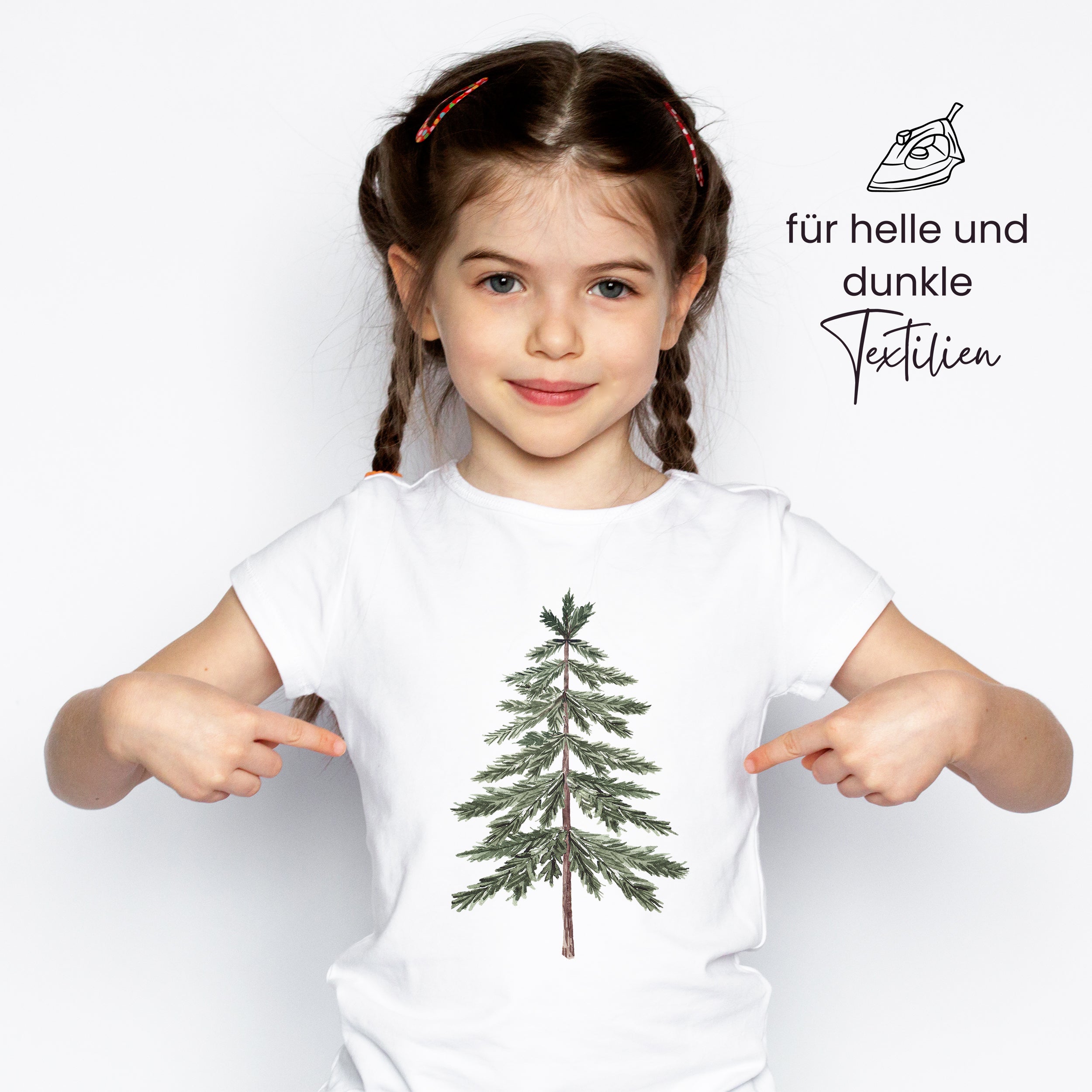 Weißes T-Shirt mit Tannenbaum-Motiv, geeignet für helle und dunkle Textilien.