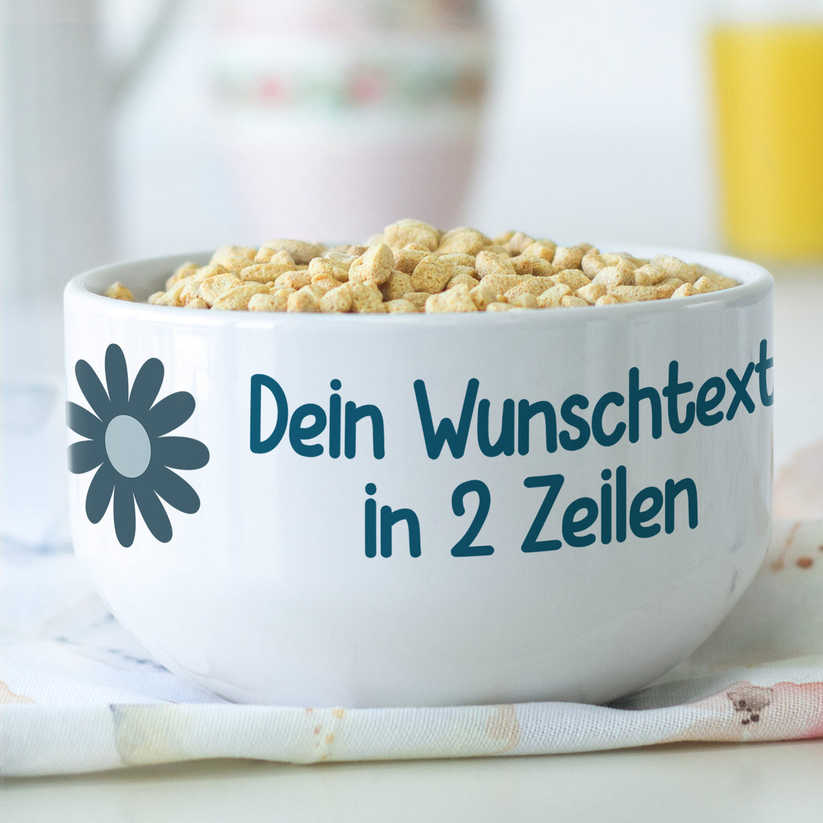Weiße Müslischale mit Wunschtext in zwei Zeilen