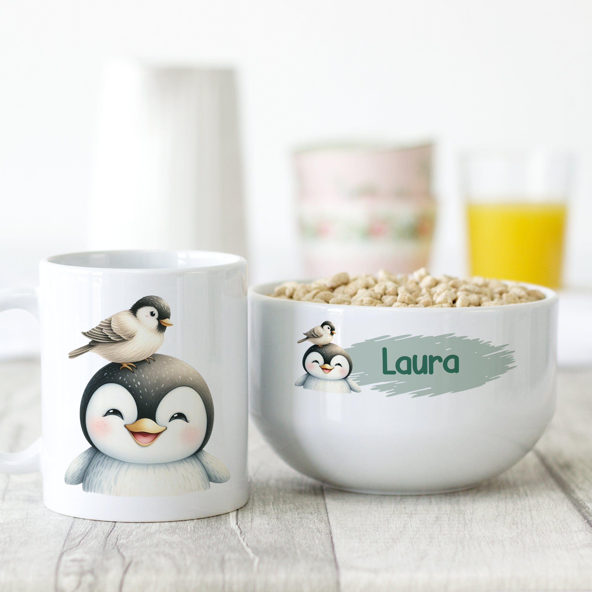 Tasse und Schüssel mit Pinguin-Motiv, personalisiert für Laura.