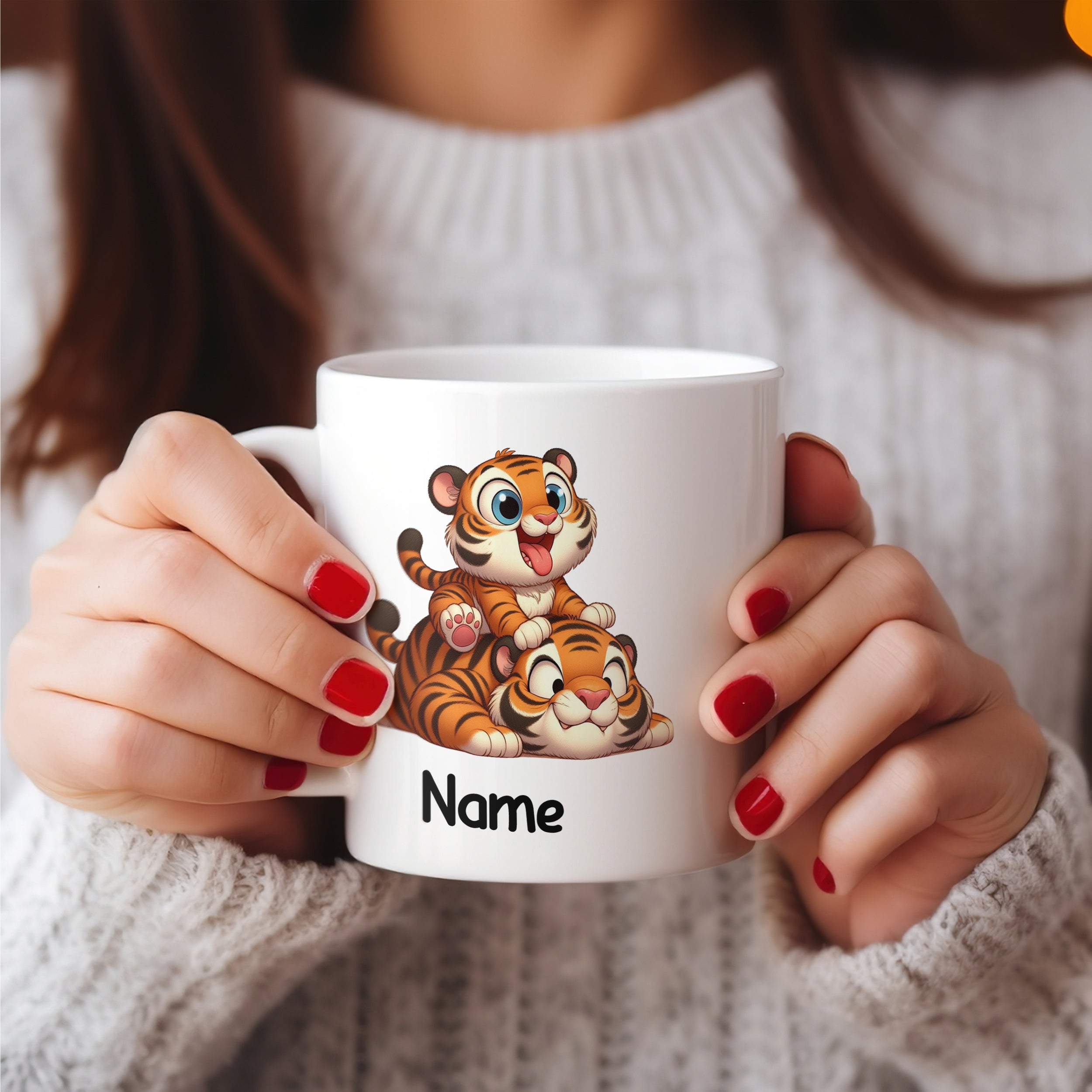 Tasse mit niedlichen Tiger-Kätzchen und personalisiertem Namen.
