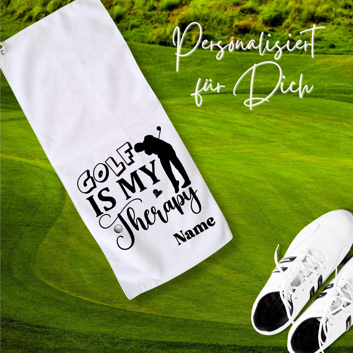 Weißes Golfhandtuch mit schwarzem Aufdruck und personalisierbarem Namen.