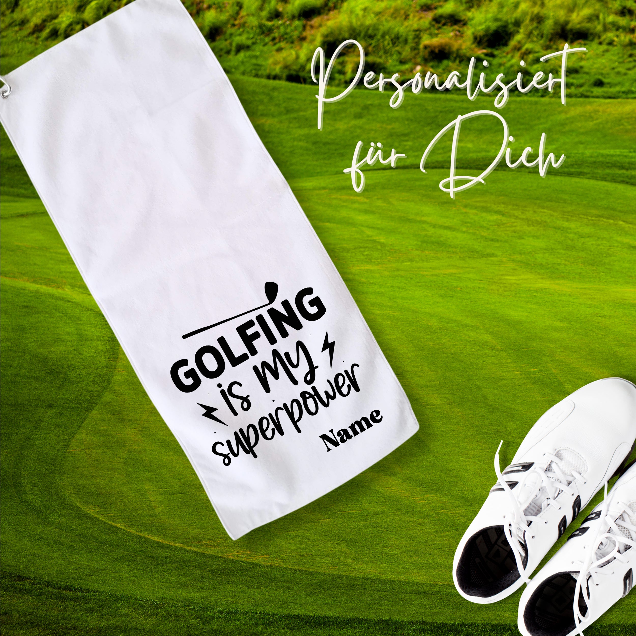 Weißes Golfhandtuch mit schwarzem Aufdruck "GOLFING is my superpower".