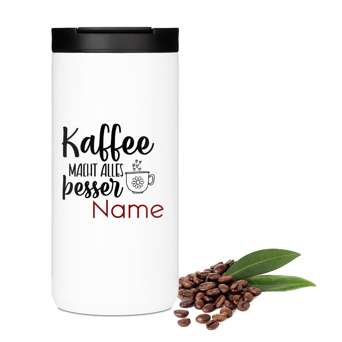Weißer Kaffeebecher mit schwarzem Deckel und individuellem Namen.