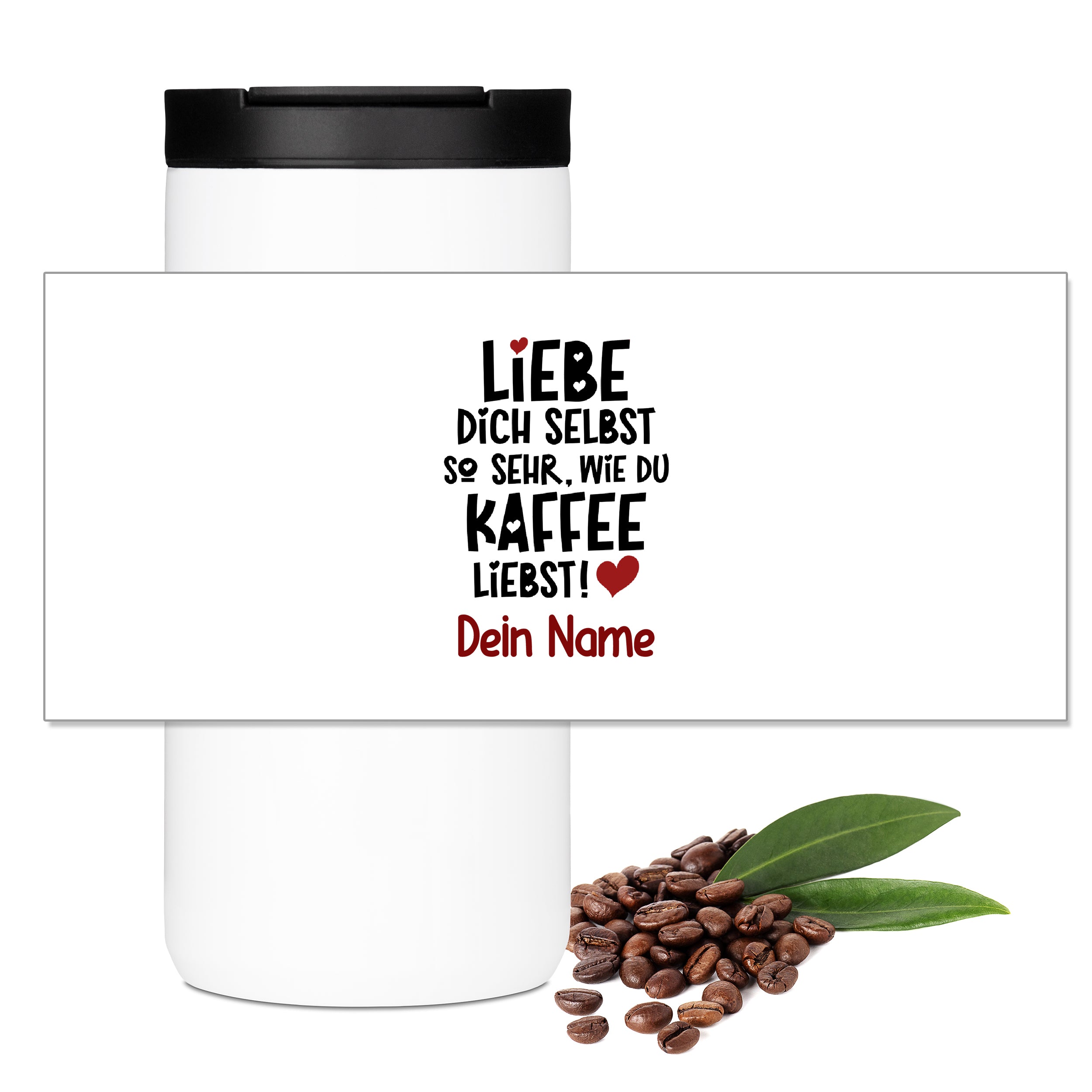 Weißer Kaffeebecher mit schwarzem und rotem Text.