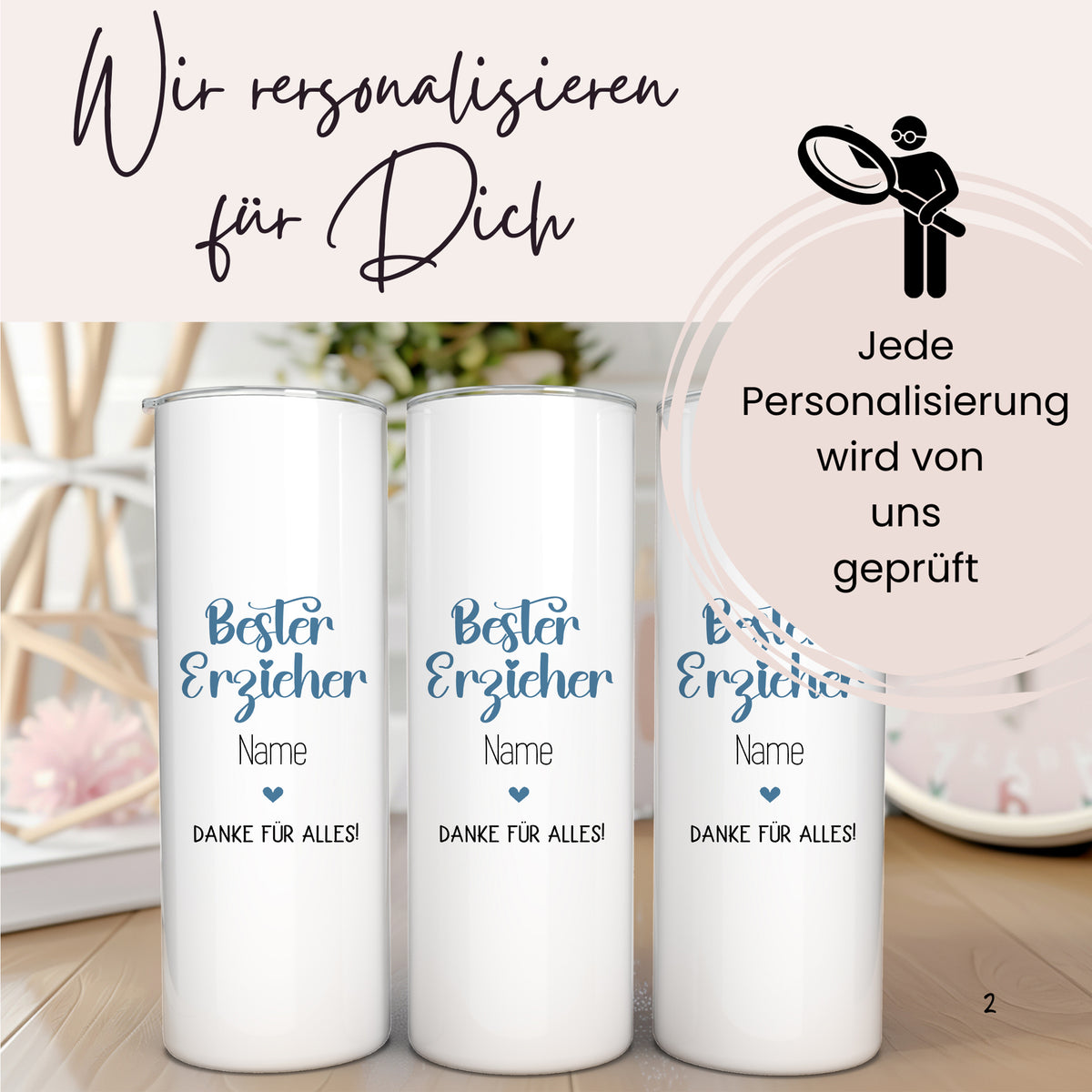 Personalisierte weiße Tassen mit blauem Text für Erzieher.