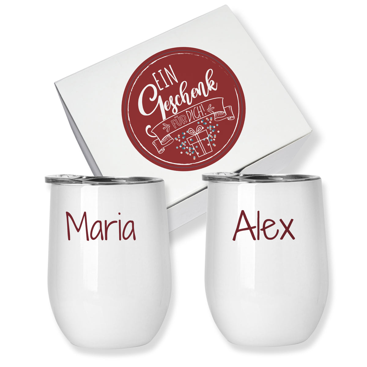 Personalisierte weiße Becher mit den Namen personalisiert