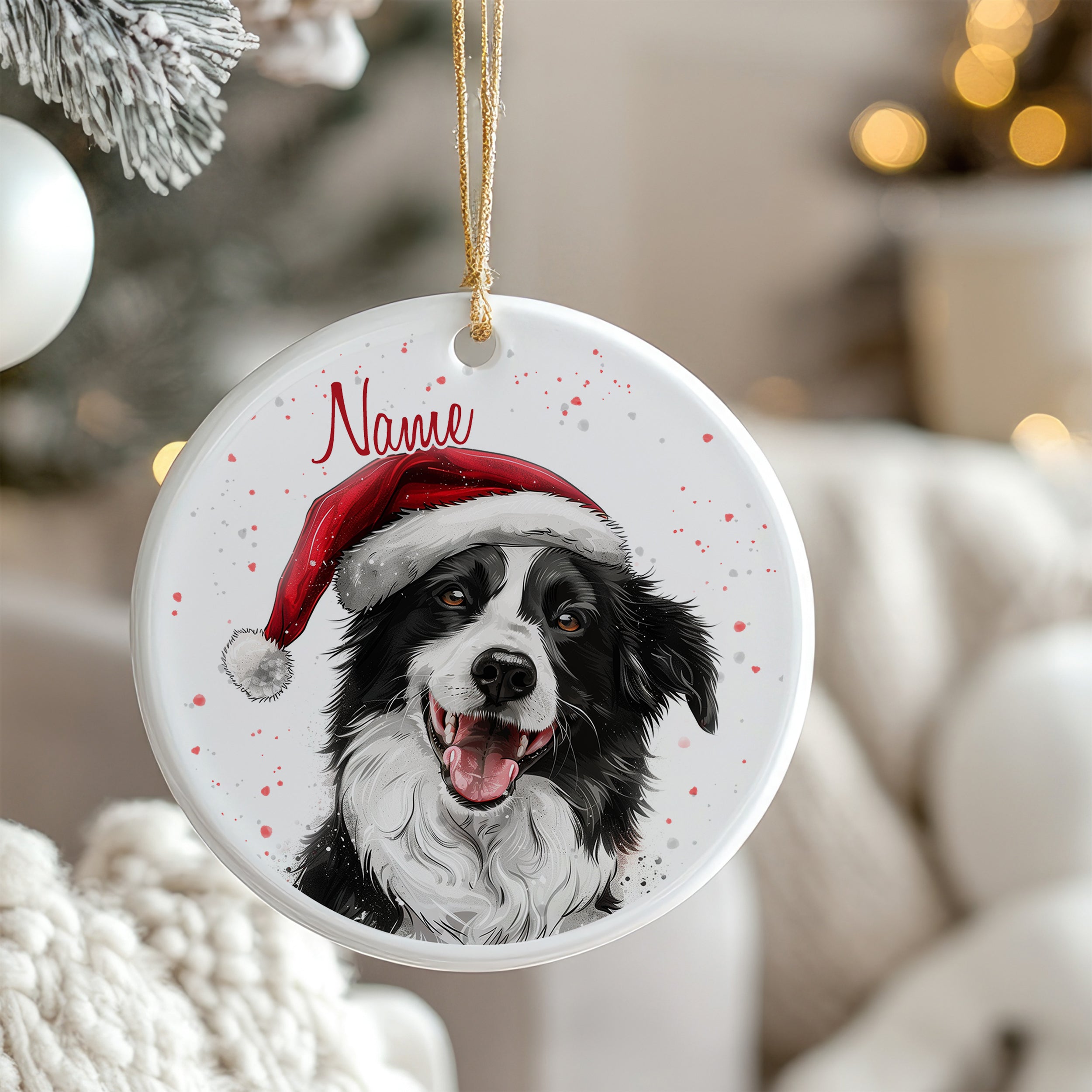 Schwarzer und weißer Hund mit Weihnachtsmütze, personalisierbar.