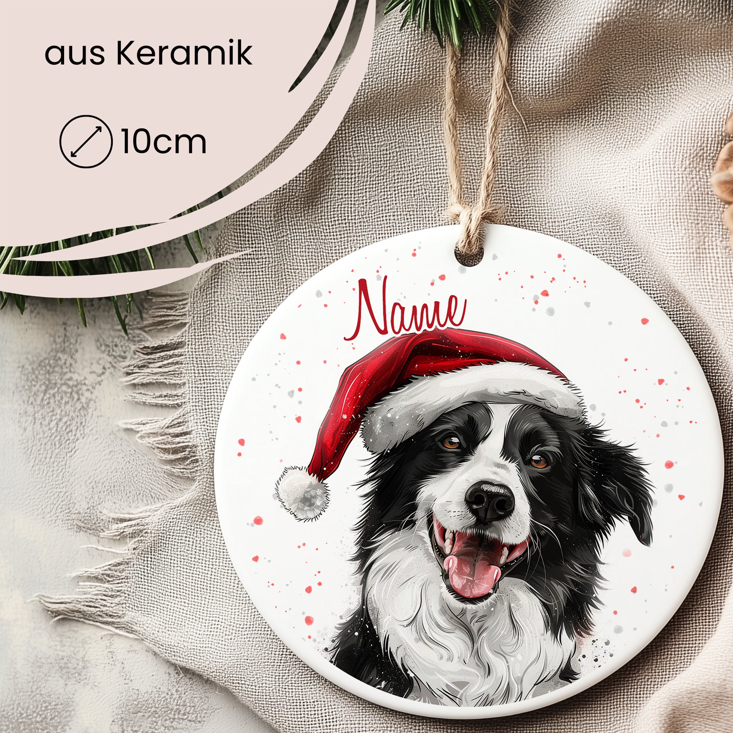 Keramikschild mit Hundemotiv und rotem Weihnachtsmannhut.