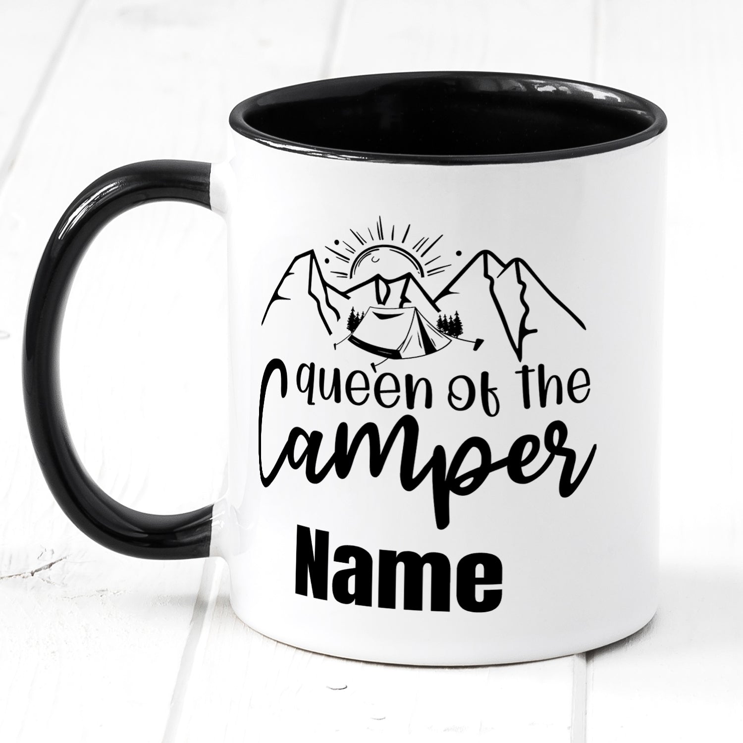 Tasse mit schwarzem Henkel, Aufschrift "Queen of the Camper".