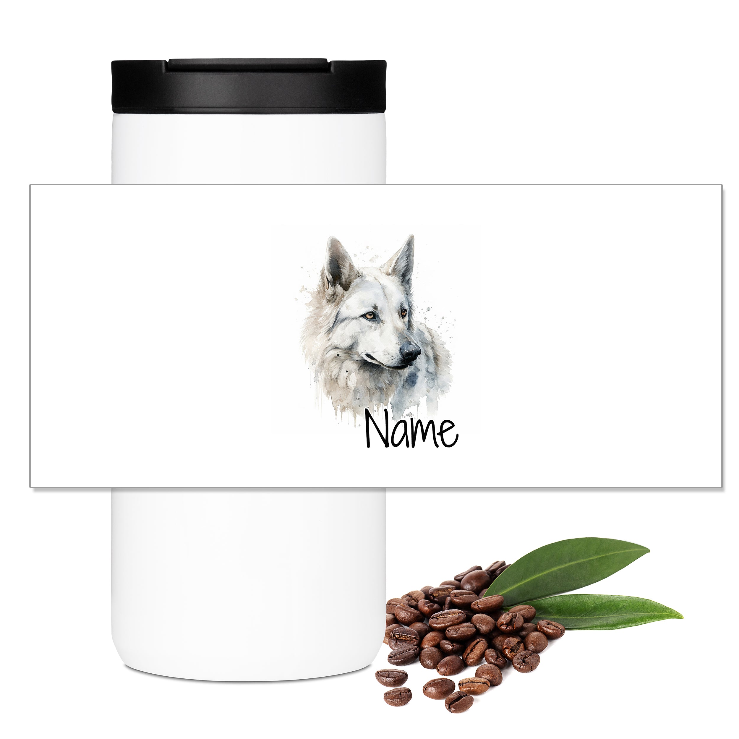 Weißer Kaffeebecher mit Wolf-Motiv und personalisierbarem Namen.