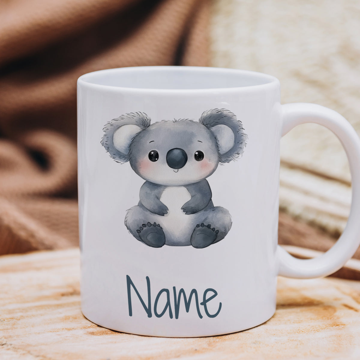 Kaffeetasse mit niedlichem Koala-Design und personalisierbarem Namen.