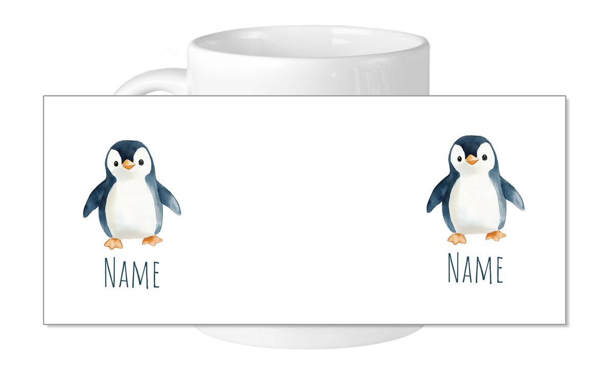 Weißer Becher mit zwei Pinguin-Illustrationen und Platz für Namen.